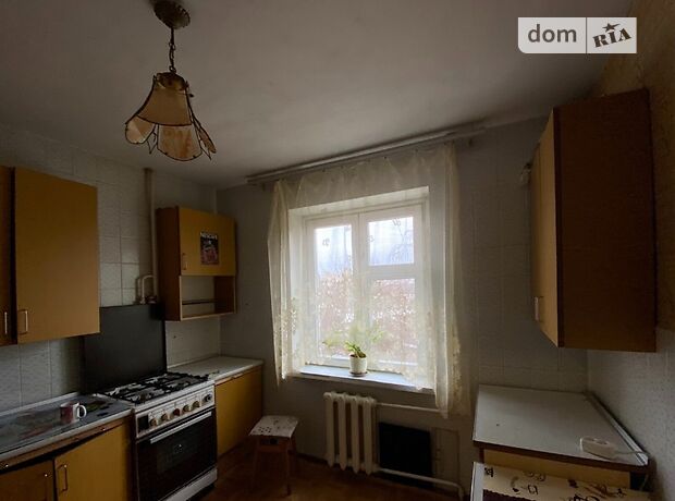 Продажа трехкомнатной квартиры в Чернигове, на просп. Победы, район 5 углов фото 1 Продажа трехкомнатной квартиры в Чернигове, на просп. Победы, район 5 углов фото 1