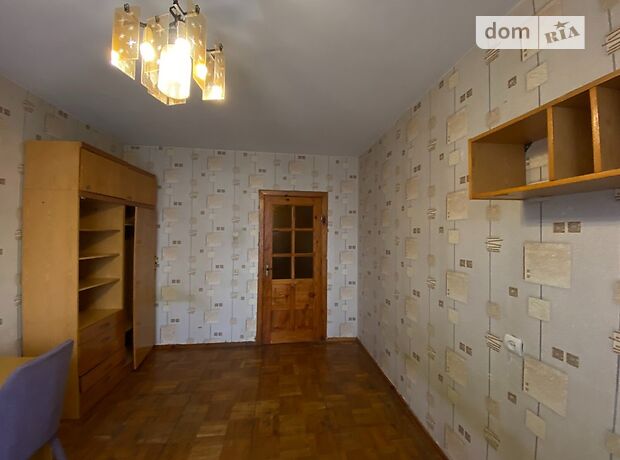 Продажа трехкомнатной квартиры в Чернигове, на просп. Победы, район 5 углов фото 1 Продажа трехкомнатной квартиры в Чернигове, на просп. Победы, район 5 углов фото 1