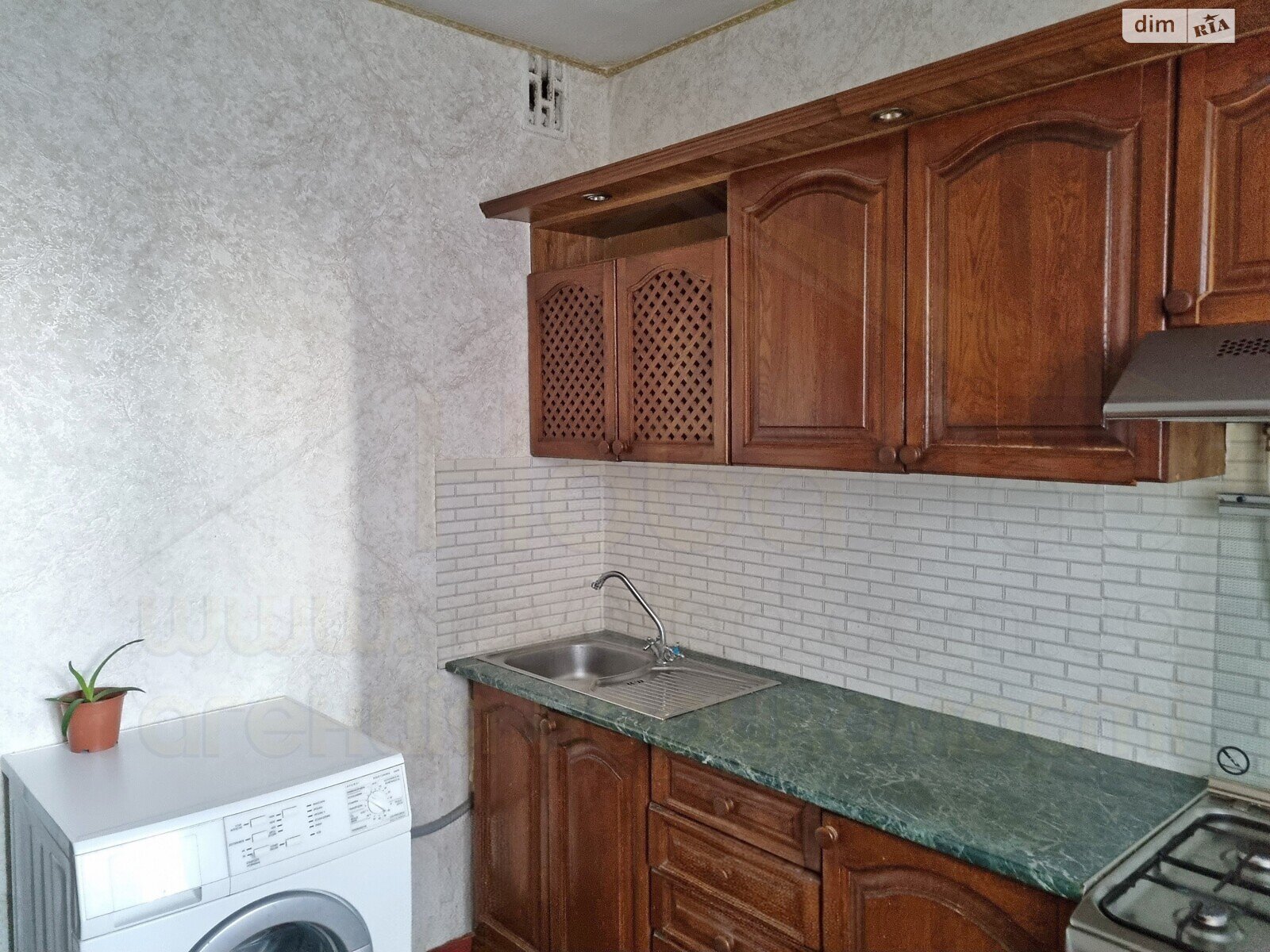 Продажа однокомнатной квартиры в Чернигове, на ул. 1-й танковой бригады, район Березки фото 1 Продажа однокомнатной квартиры в Чернигове, на ул. 1-й танковой бригады, район Березки фото 1