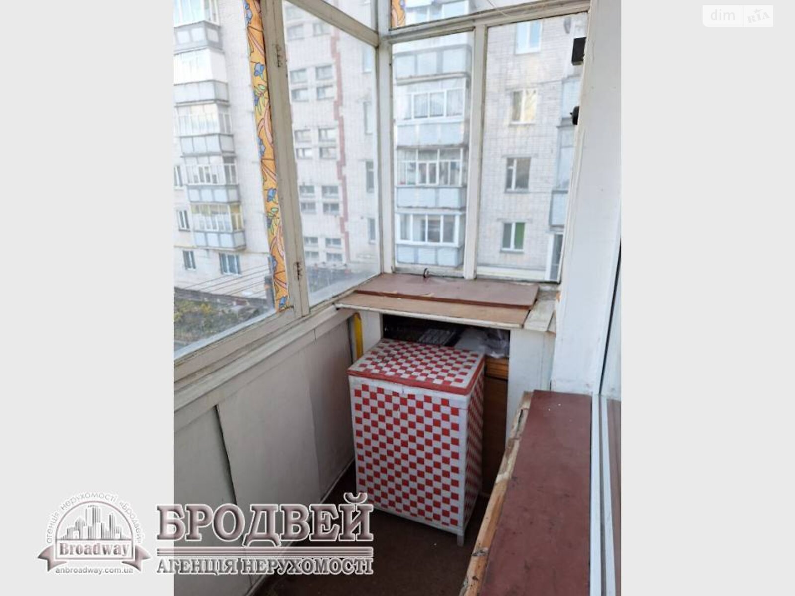 Продажа трехкомнатной квартиры в Чернигове, на ул. Героев Чернобыля 1, район Боевая фото 1