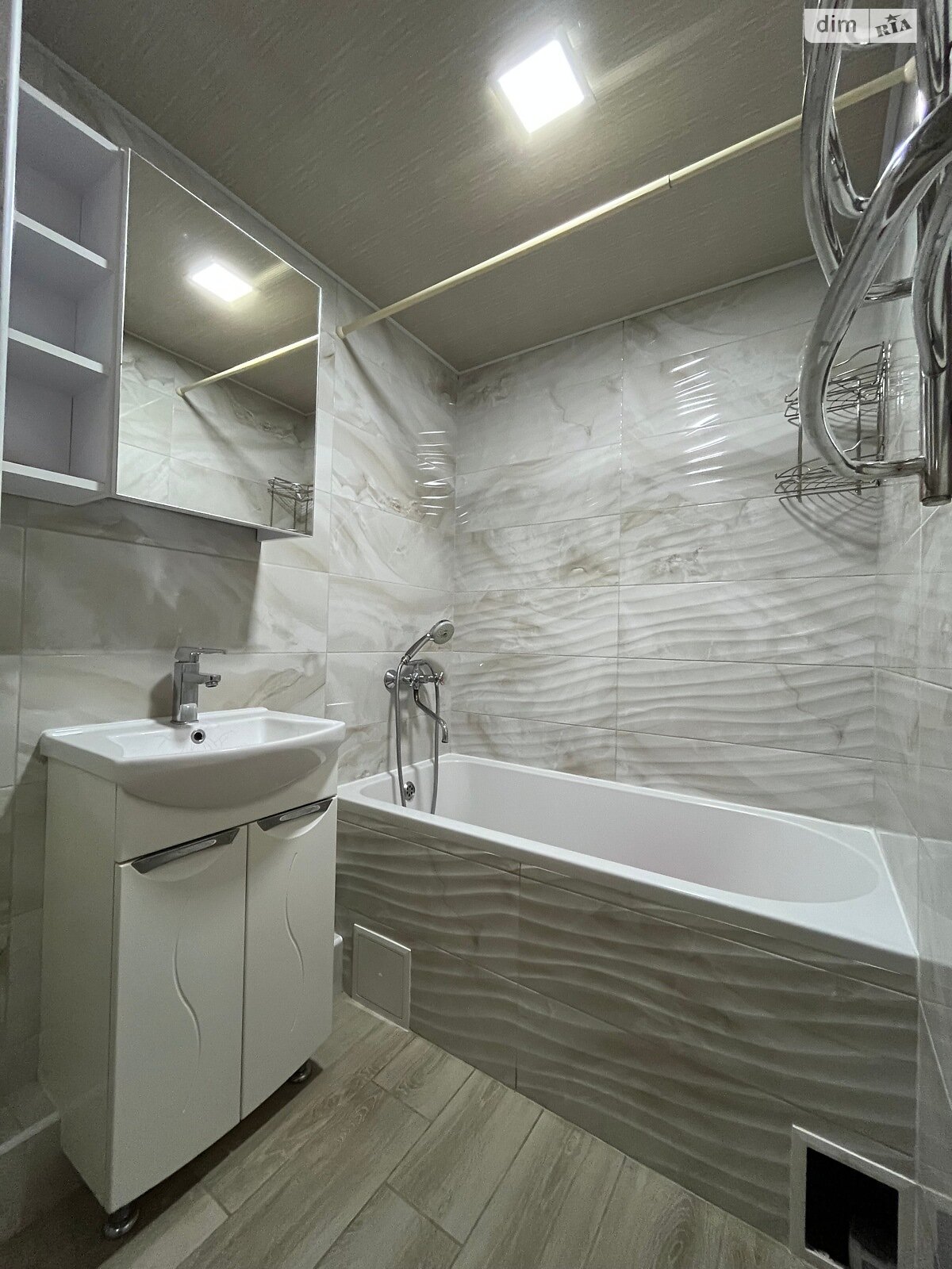 Продажа двухкомнатной квартиры в Чернигове, на ул. 1-й танковой бригады, район Деснянский фото 1