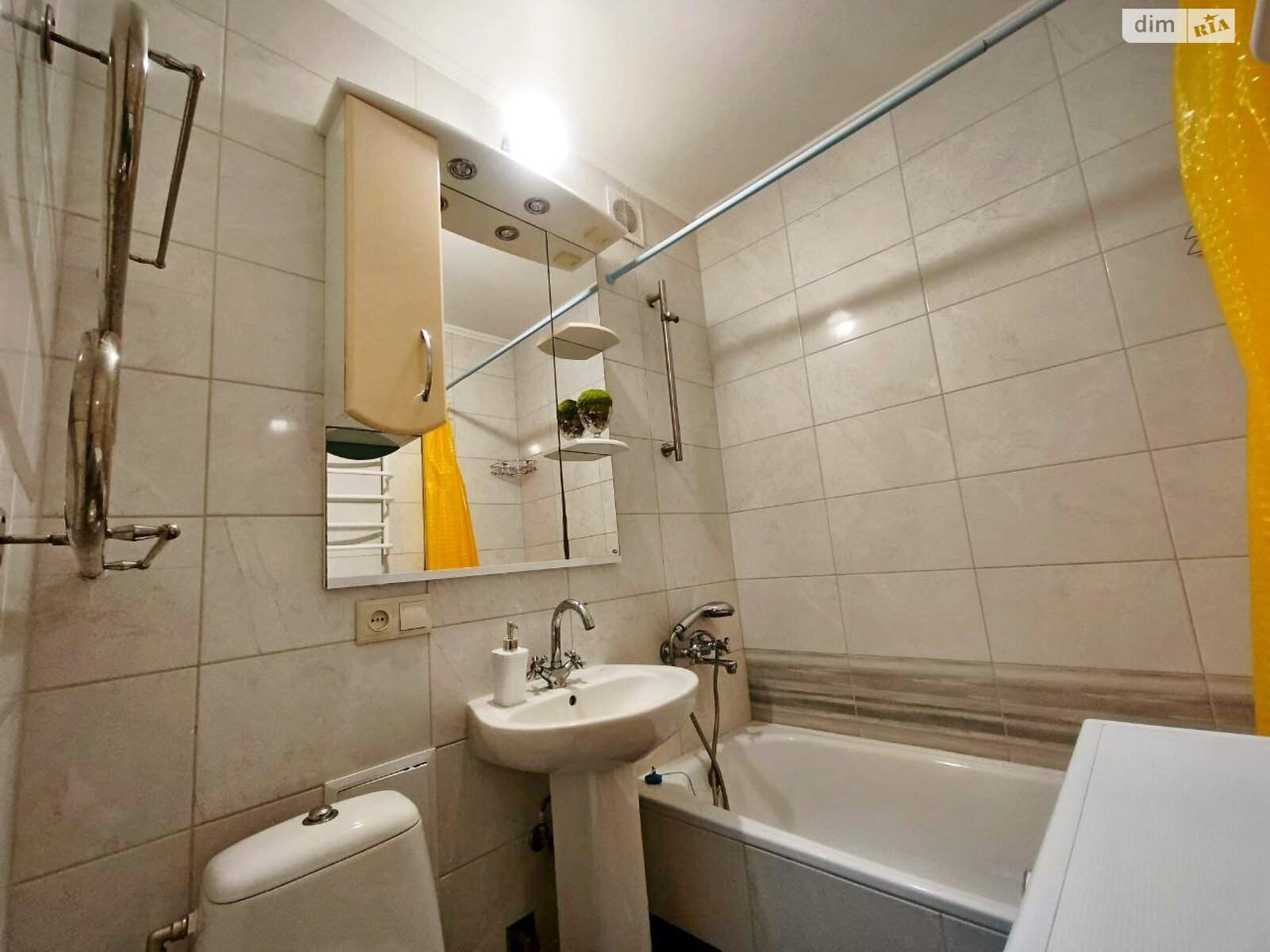 Продаж двокімнатної квартири в Чернігові, на вул. Борисоглібська 5, район Деснянський фото 1