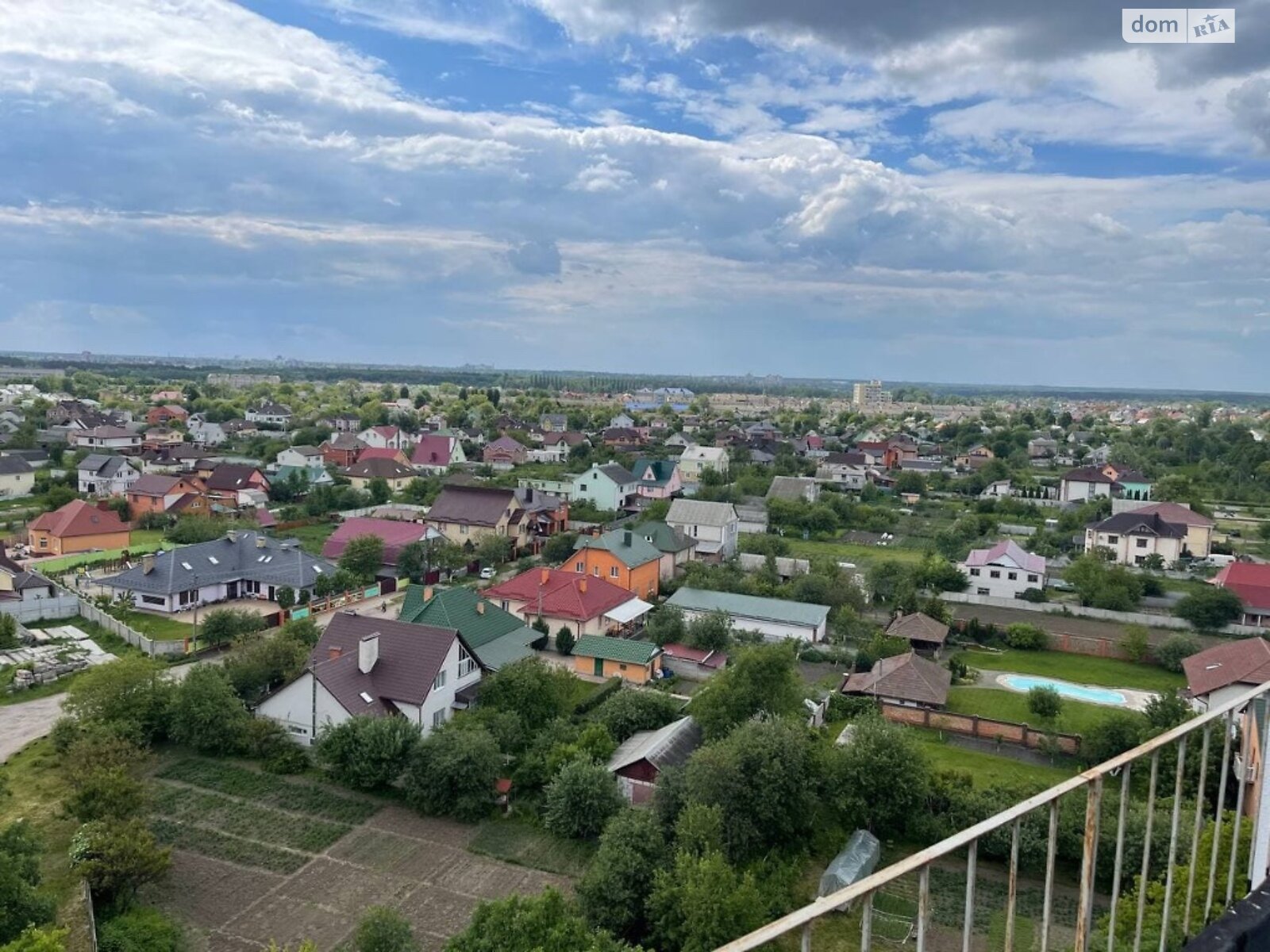 Продажа четырехкомнатной квартиры в Чернигове, на ул. 1-й танковой бригады 376, район Деснянский фото 1 Продажа четырехкомнатной квартиры в Чернигове, на ул. 1-й танковой бригады 376, район Деснянский фото 1