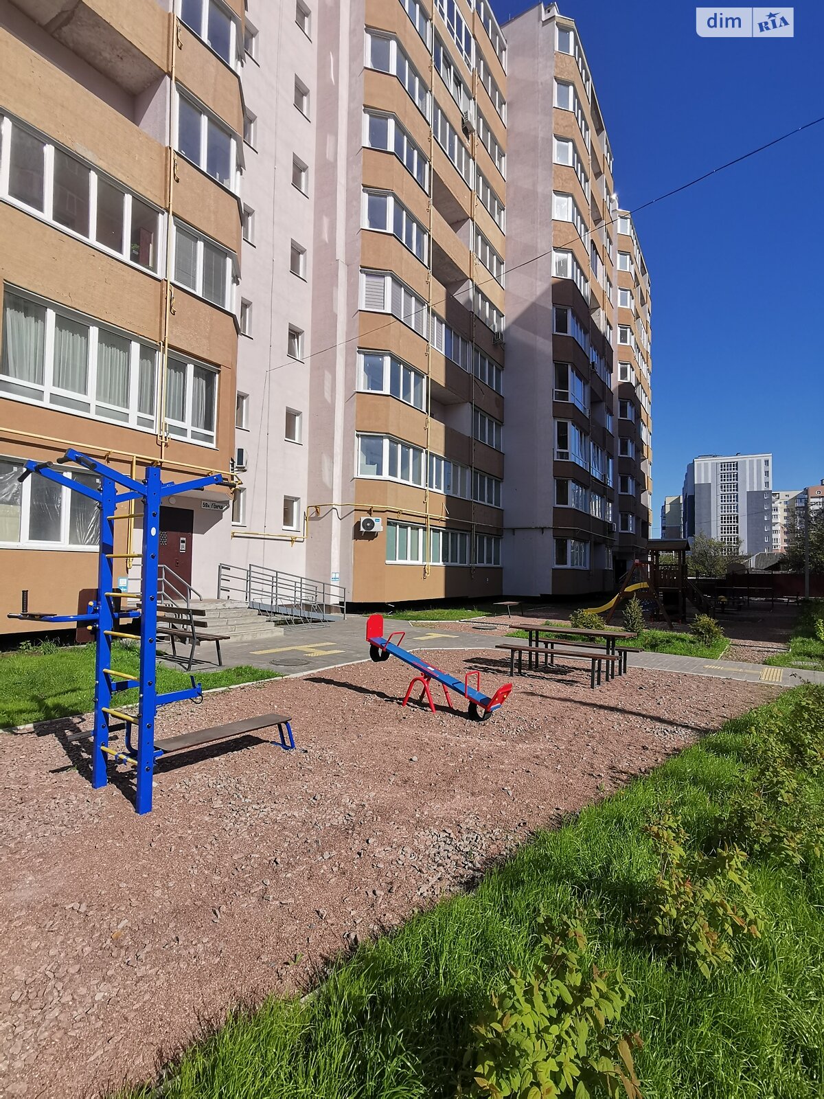 Продаж трикімнатної квартири в Чернігові, на вул. Гонча 59, район Деснянський фото 1 Продаж трикімнатної квартири в Чернігові, на вул. Гонча 59, район Деснянський фото 1