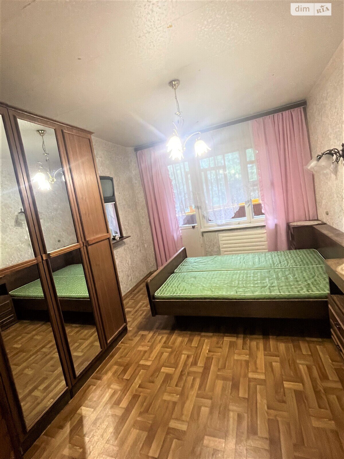 Продажа трехкомнатной квартиры в Чернигове, на ул. Космонавтов, район Деснянский фото 1 Продажа трехкомнатной квартиры в Чернигове, на ул. Космонавтов, район Деснянский фото 1