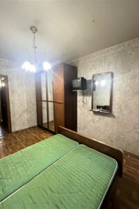 Продаж трикімнатної квартири в Чернігові, на вул. Космонавтів, район Деснянський фото 2