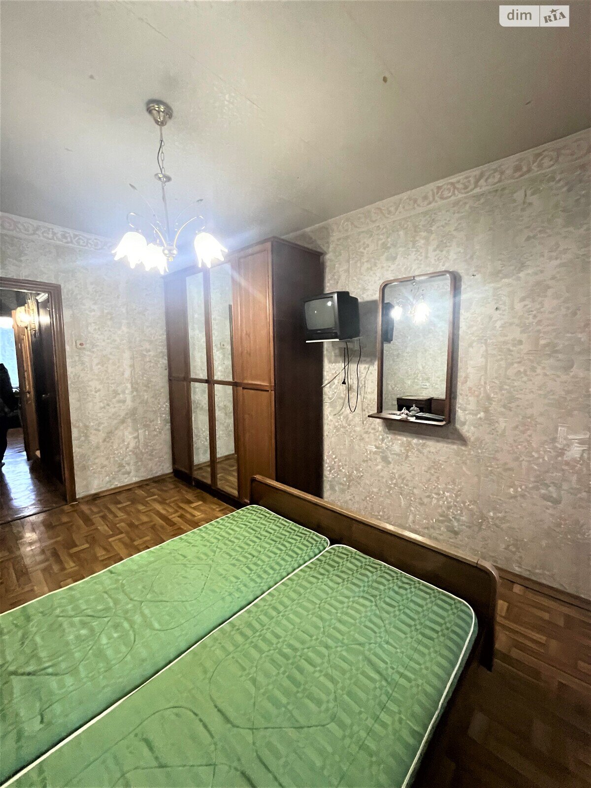 Продажа трехкомнатной квартиры в Чернигове, на ул. Космонавтов, район Деснянский фото 1 Продажа трехкомнатной квартиры в Чернигове, на ул. Космонавтов, район Деснянский фото 1