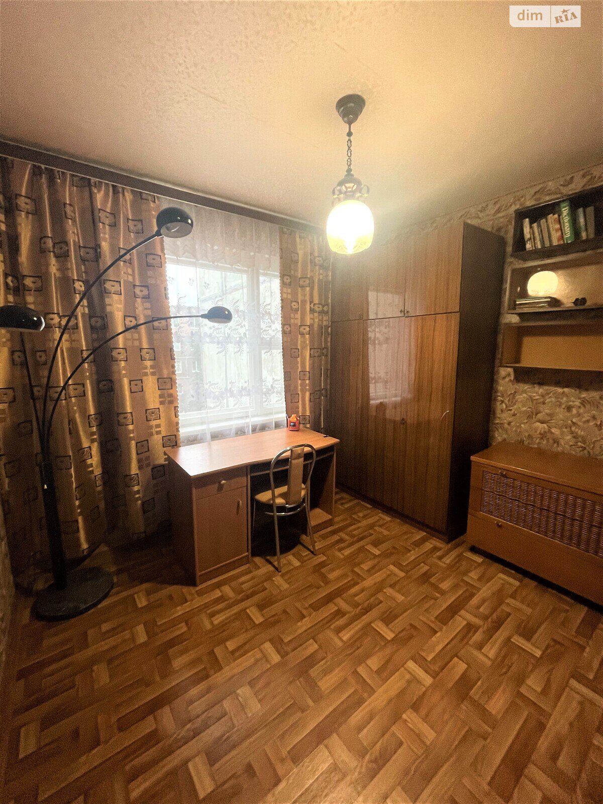Продажа трехкомнатной квартиры в Чернигове, на ул. Космонавтов, район Деснянский фото 1 Продажа трехкомнатной квартиры в Чернигове, на ул. Космонавтов, район Деснянский фото 1