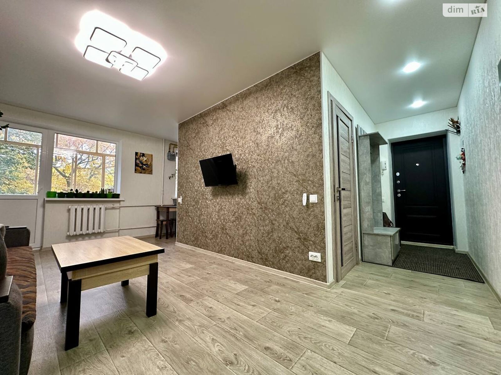 Продажа трехкомнатной квартиры в Чернигове, на ул. Летная 17, район Деснянский фото 1