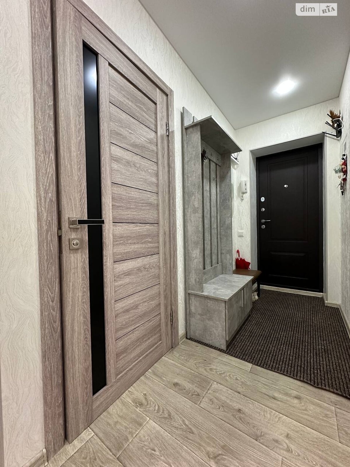 Продажа трехкомнатной квартиры в Чернигове, на ул. Летная 17, район Деснянский фото 1