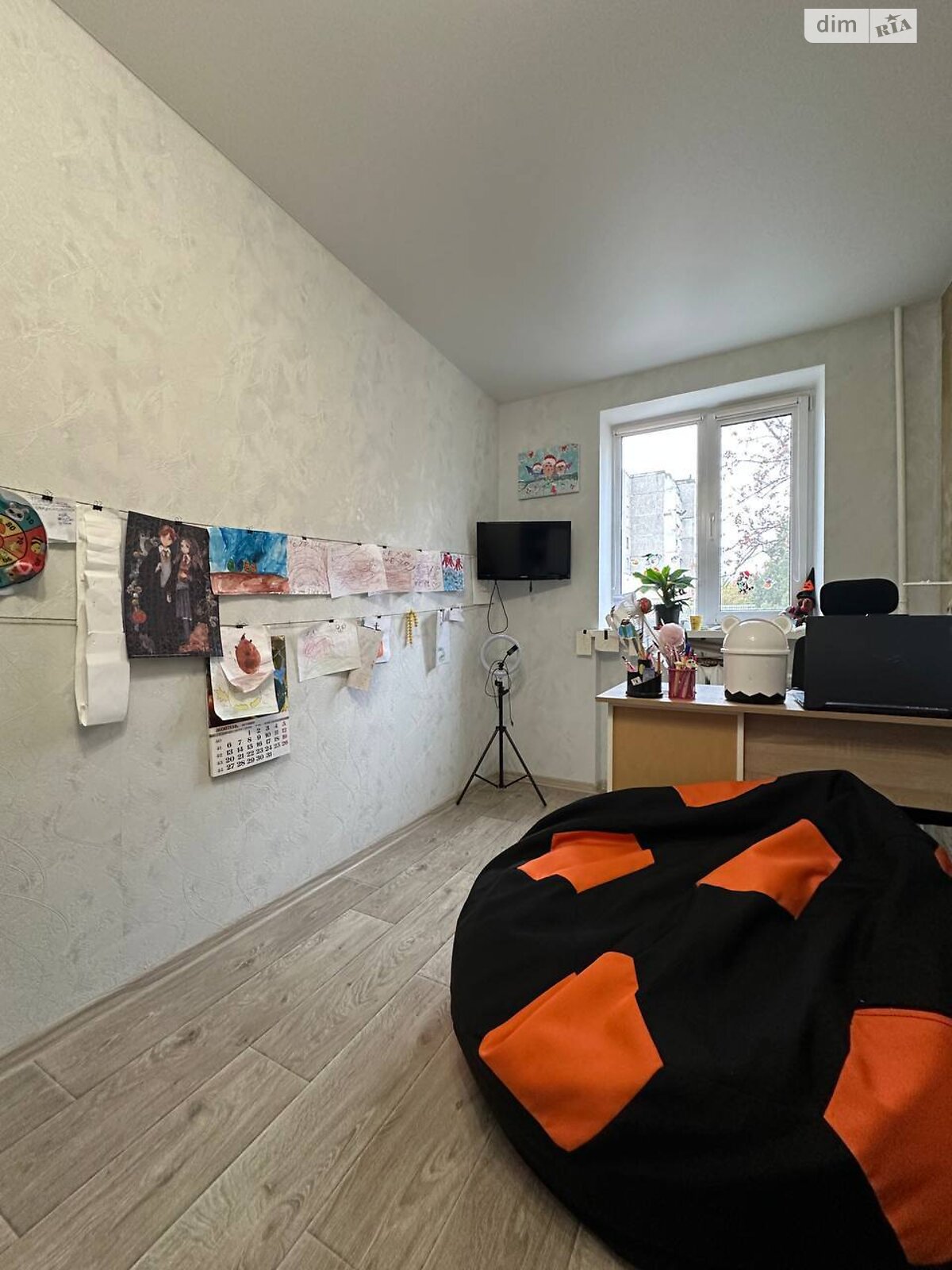 Продажа трехкомнатной квартиры в Чернигове, на ул. Летная 17, район Деснянский фото 1