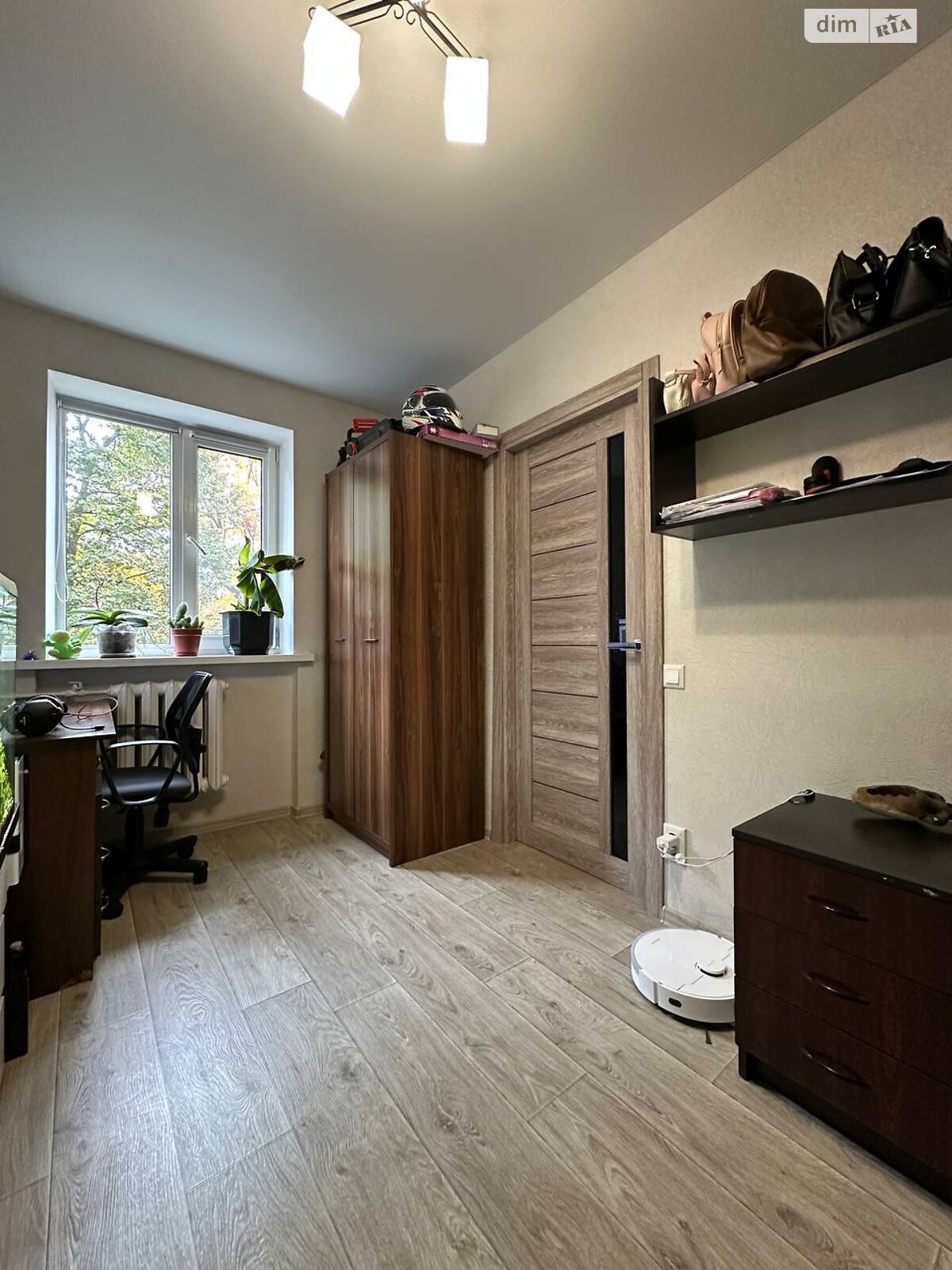 Продажа трехкомнатной квартиры в Чернигове, на ул. Летная 17, район Деснянский фото 1