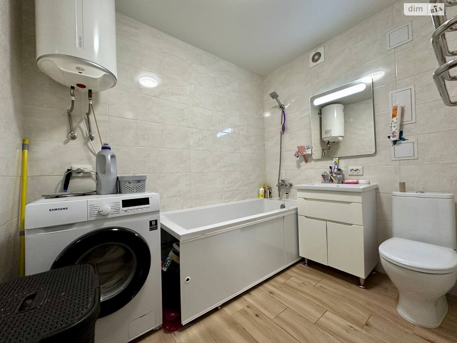 Продажа трехкомнатной квартиры в Чернигове, на ул. Летная 17, район Деснянский фото 1