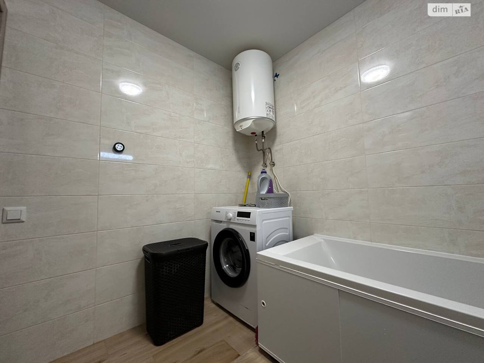 Продажа трехкомнатной квартиры в Чернигове, на ул. Летная 17, район Деснянский фото 1