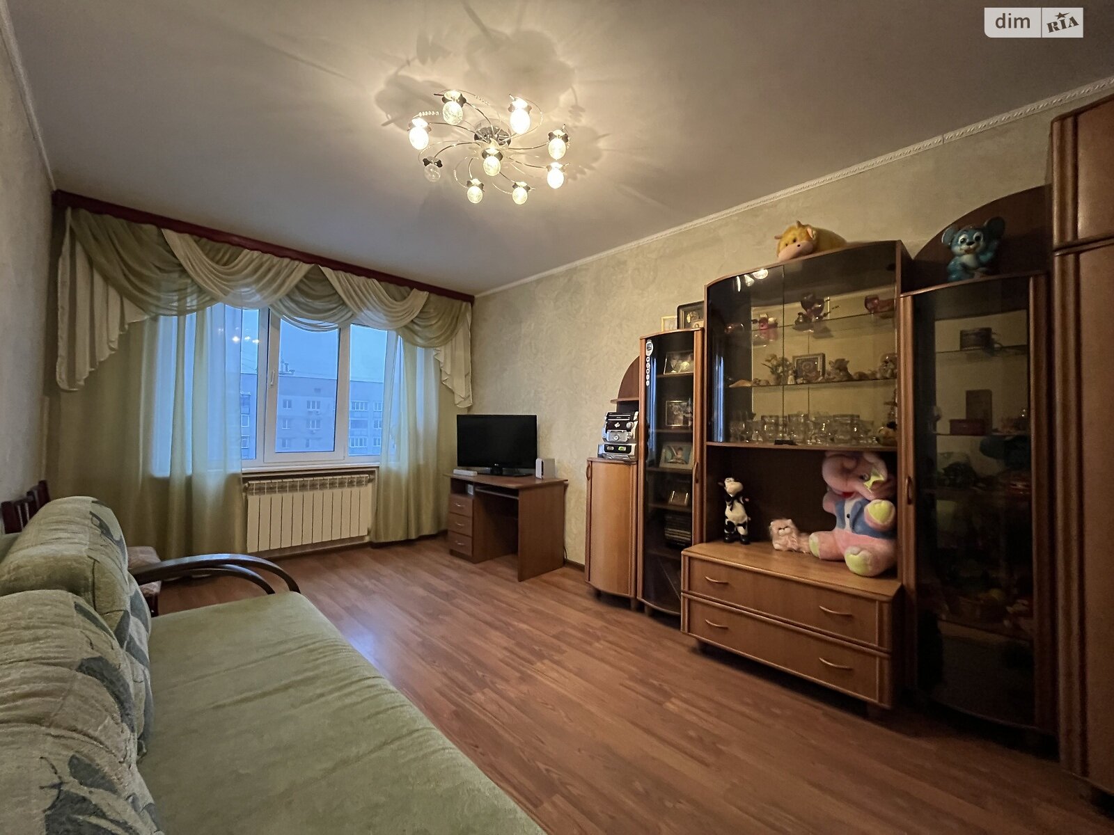 Продажа трехкомнатной квартиры в Чернигове, на просп. Михаила Грушевского, район Деснянский фото 1