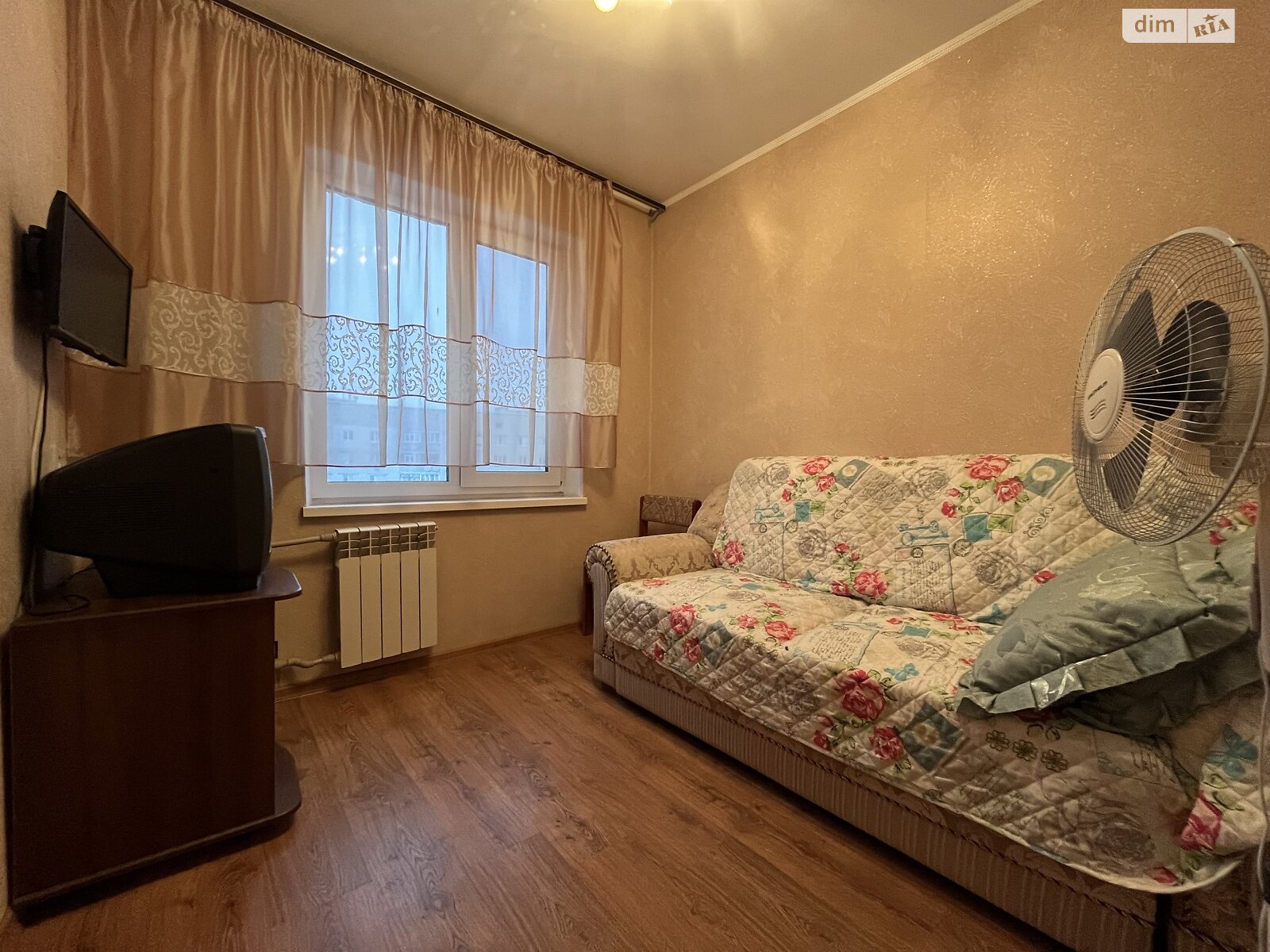 Продажа трехкомнатной квартиры в Чернигове, на просп. Михаила Грушевского, район Деснянский фото 1