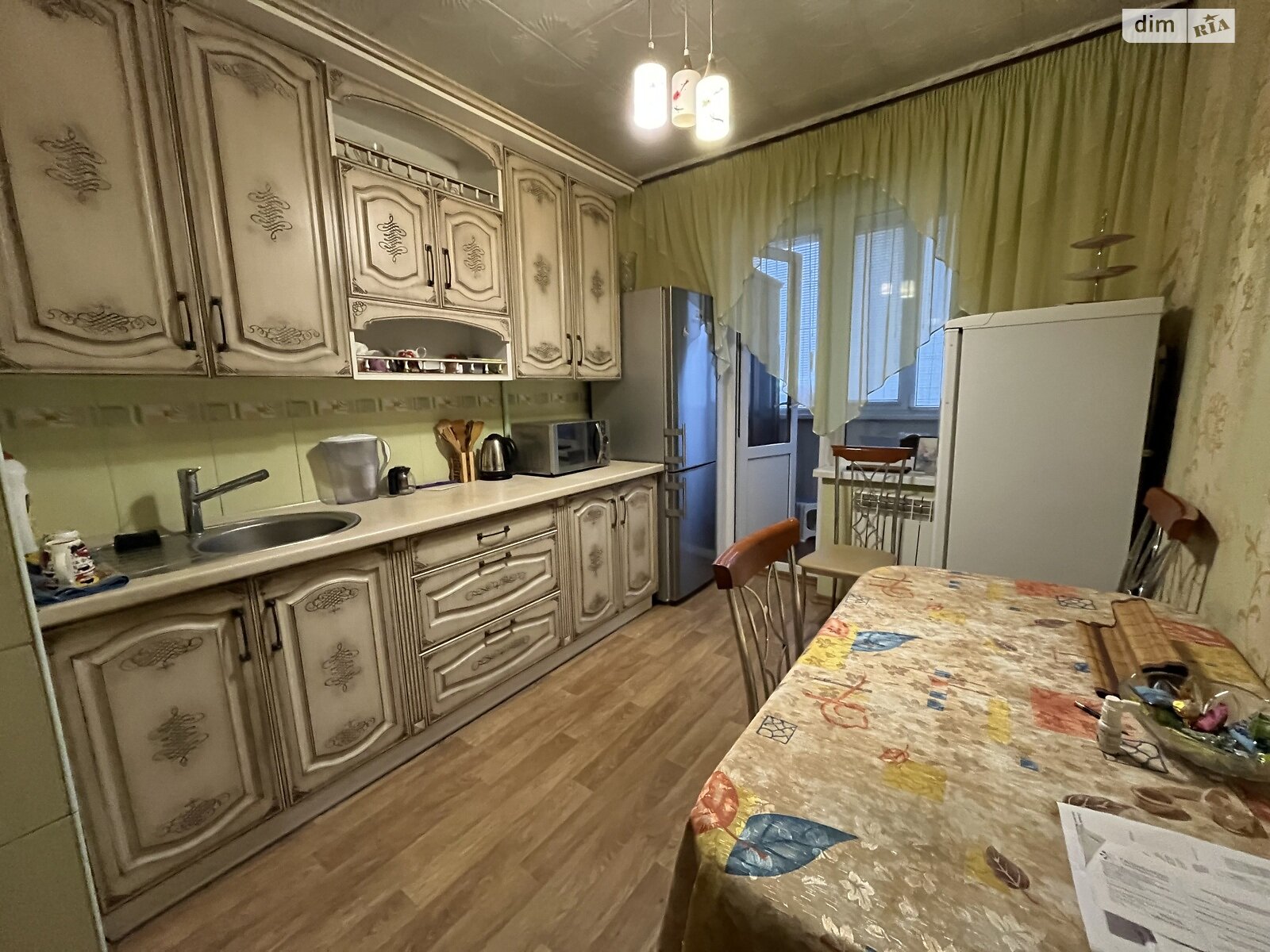 Продажа трехкомнатной квартиры в Чернигове, на просп. Михаила Грушевского, район Деснянский фото 1