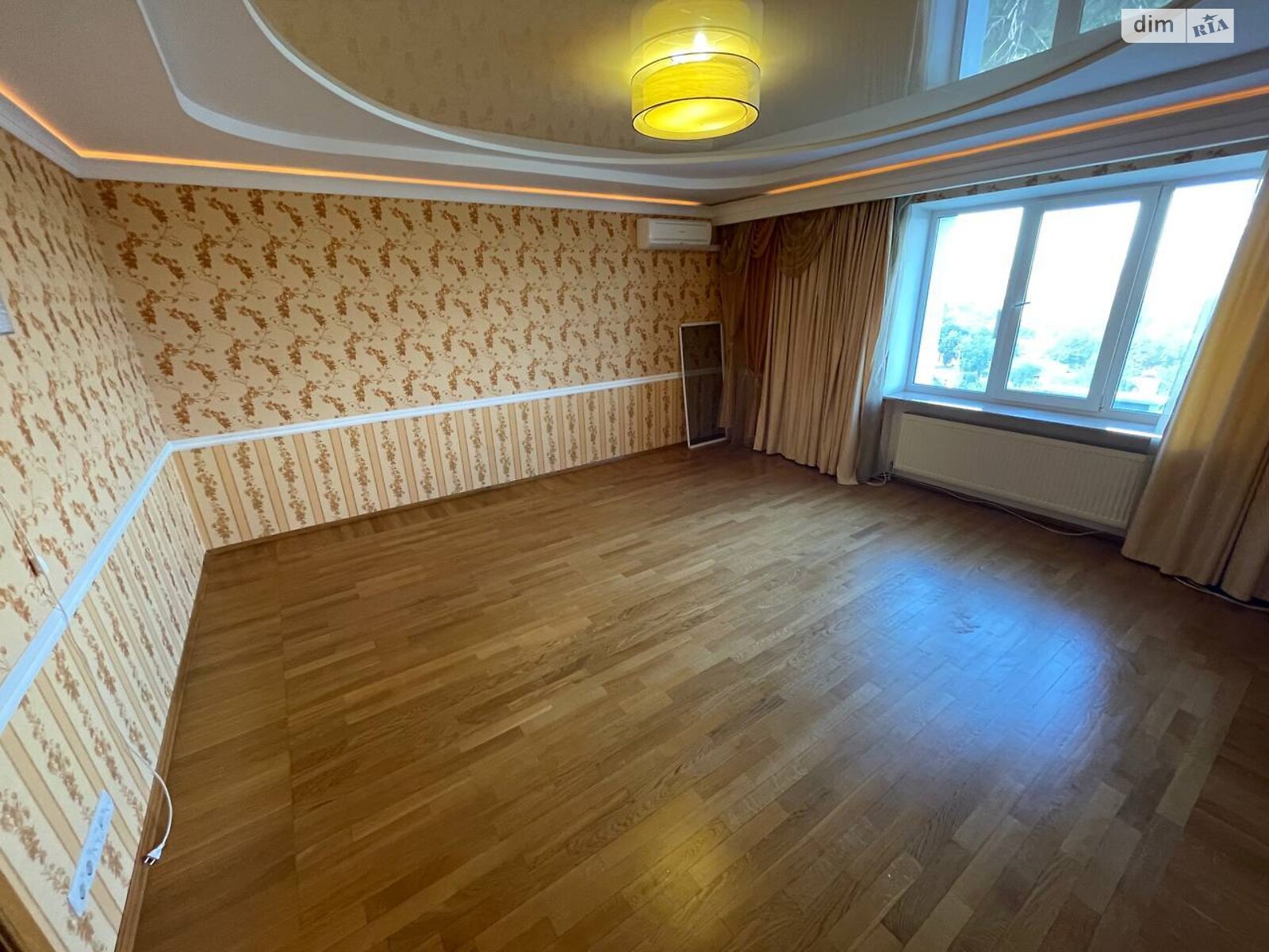 Продаж шестикімнатної квартири в Чернігові, на вул. Міхнюка Олега 41А корпус 1, район Деснянський фото 1 Продаж шестикімнатної квартири в Чернігові, на вул. Міхнюка Олега 41А корпус 1, район Деснянський фото 1