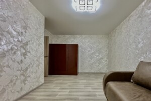 Продаж двокімнатної квартири в Чернігові, на просп. Миру 207А, район Деснянський фото 2