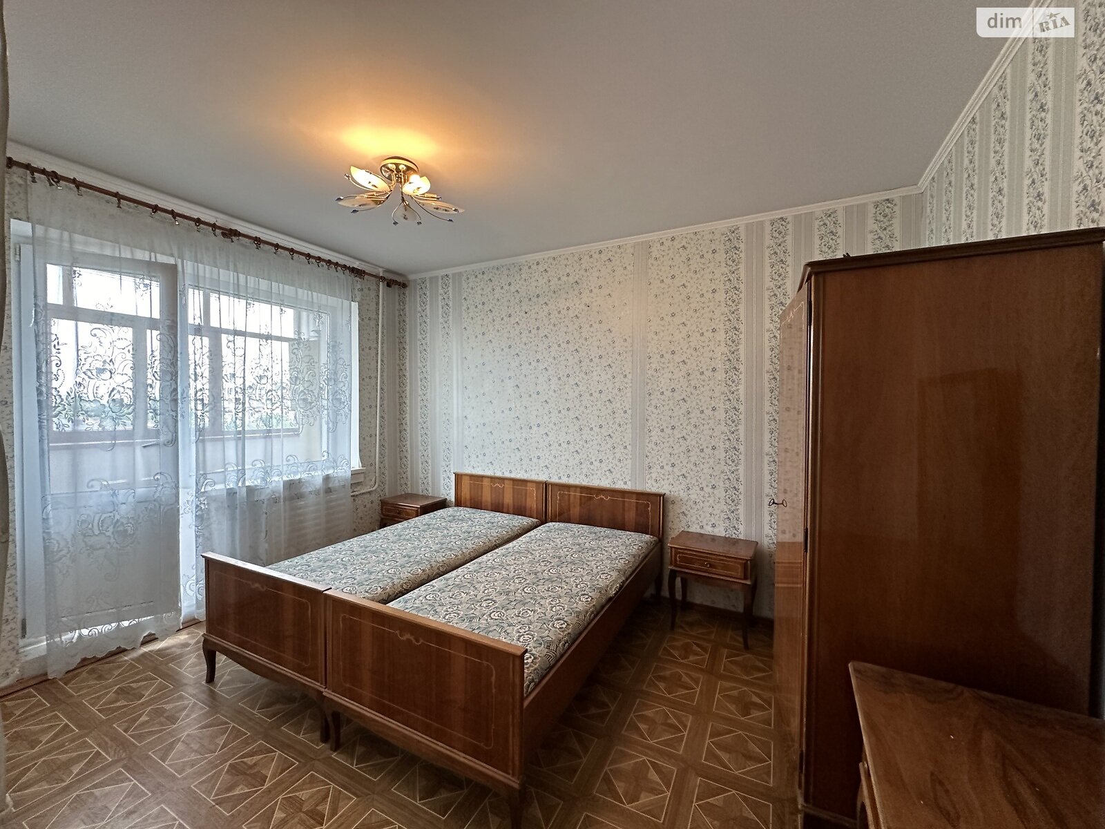 Продаж трикімнатної квартири в Чернігові, на вул. Мстиславська, район Деснянський фото 1 Продаж трикімнатної квартири в Чернігові, на вул. Мстиславська, район Деснянський фото 1
