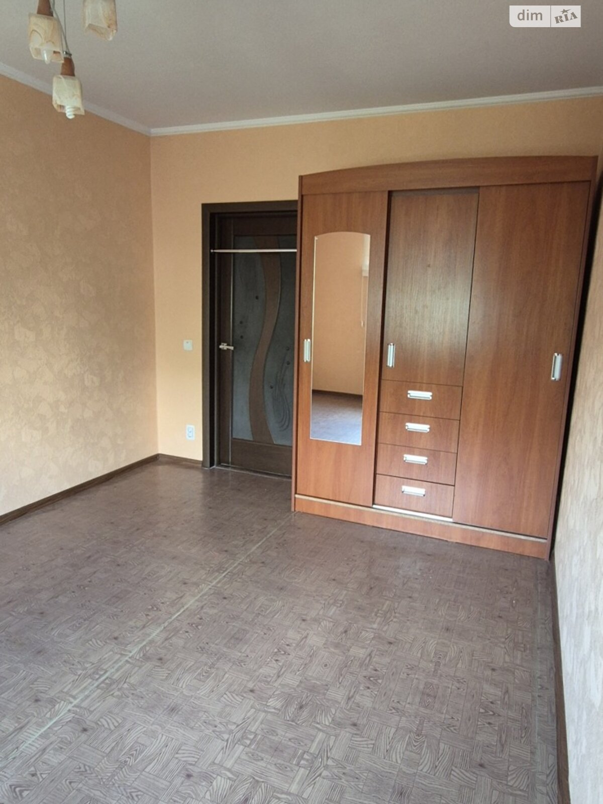 Продажа трехкомнатной квартиры в Чернигове, на ул. Мстиславская, район Деснянский фото 1 Продажа трехкомнатной квартиры в Чернигове, на ул. Мстиславская, район Деснянский фото 1