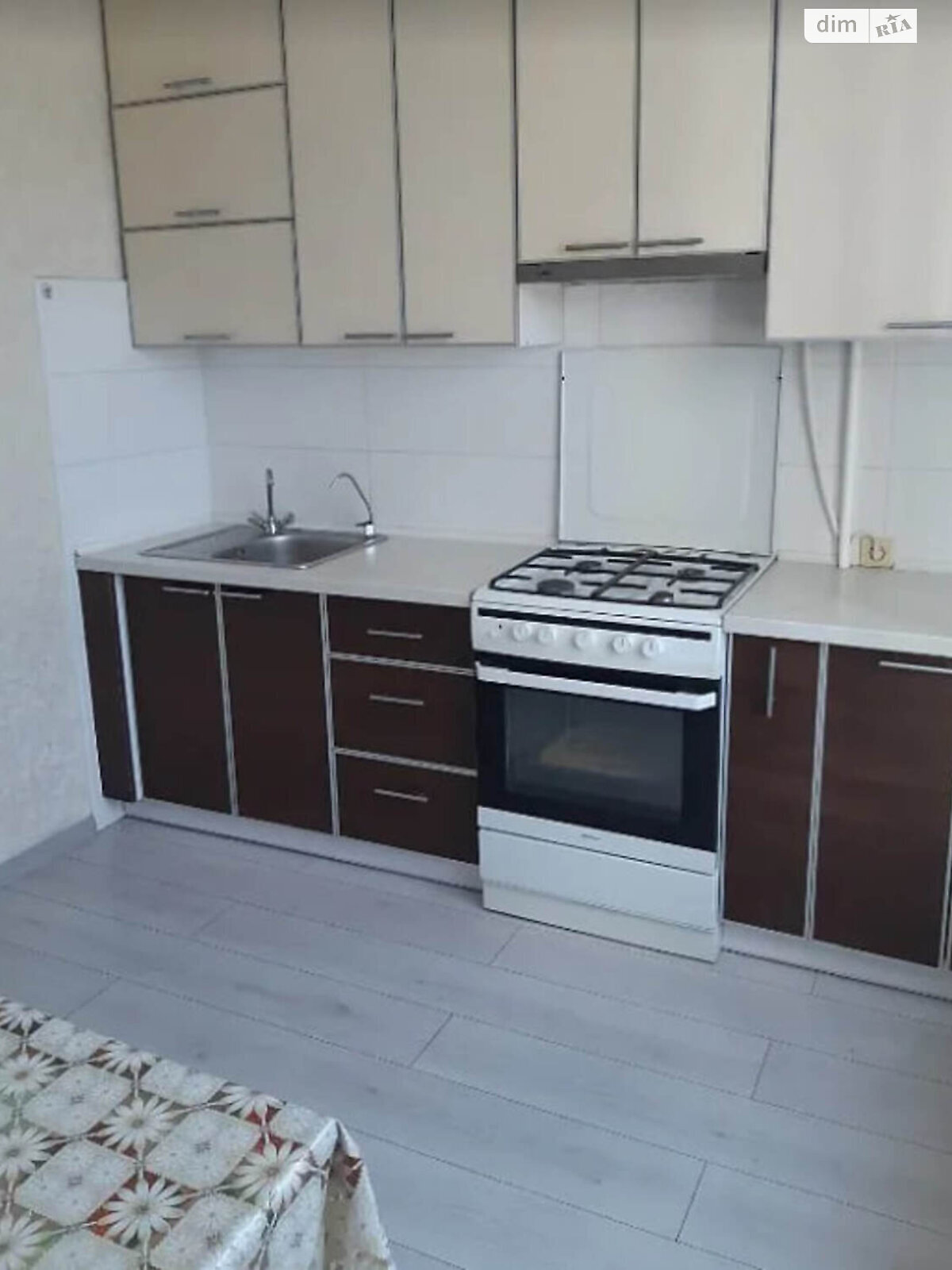 Продаж трикімнатної квартири в Чернігові, на просп. Перемоги 159, район Деснянський фото 1 Продаж трикімнатної квартири в Чернігові, на просп. Перемоги 159, район Деснянський фото 1