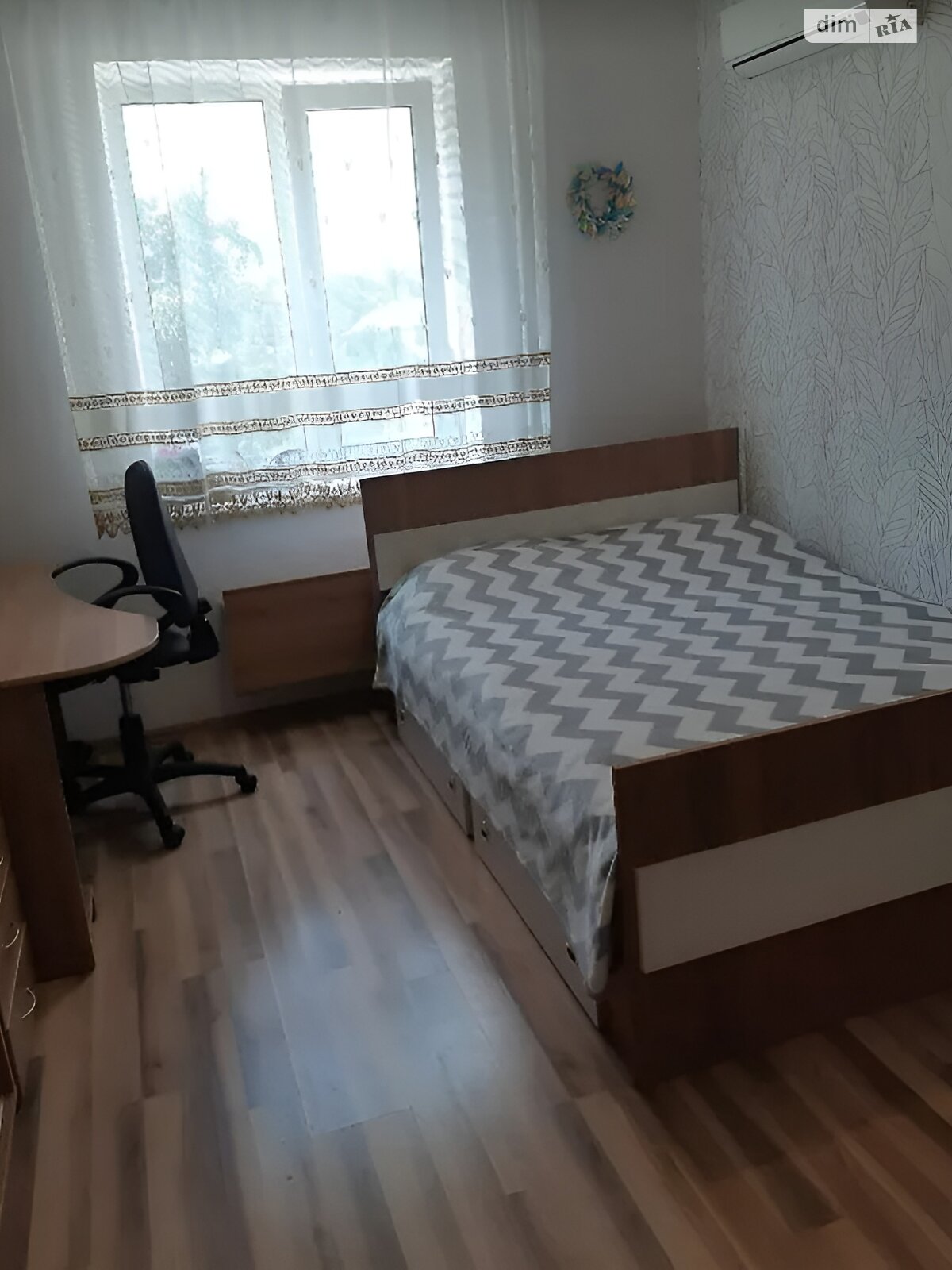Продаж трикімнатної квартири в Чернігові, на просп. Перемоги 159, район Деснянський фото 1 Продаж трикімнатної квартири в Чернігові, на просп. Перемоги 159, район Деснянський фото 1