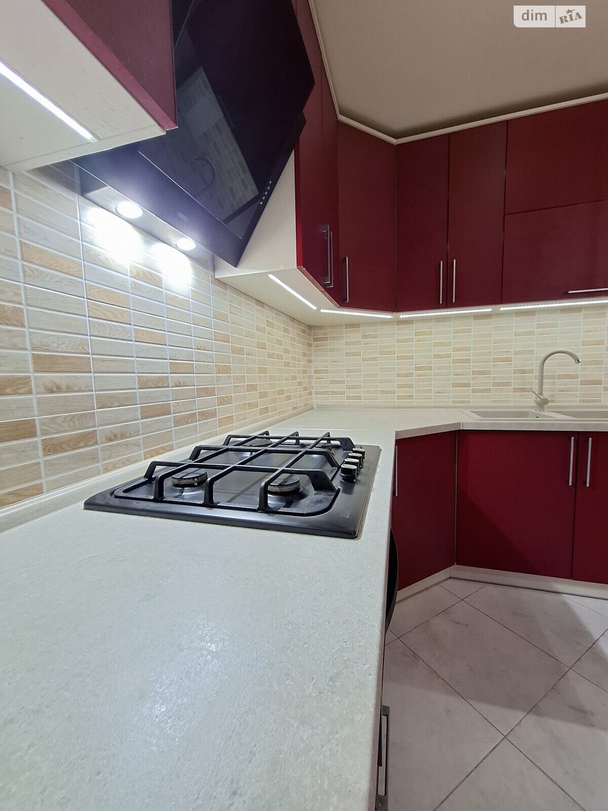 Продажа трехкомнатной квартиры в Чернигове, на ул. Шевченко 99Б, район Деснянский фото 1 Продажа трехкомнатной квартиры в Чернигове, на ул. Шевченко 99Б, район Деснянский фото 1