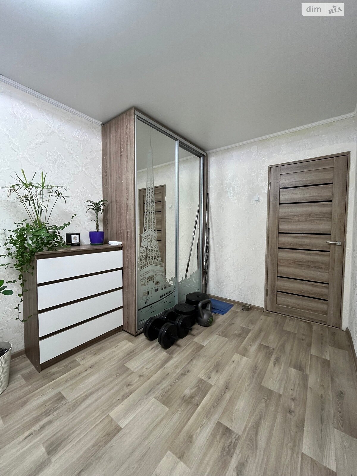 Продаж двокімнатної квартири в Чернігові, на вул. Рятувальників, район Деснянський фото 1 Продаж двокімнатної квартири в Чернігові, на вул. Рятувальників, район Деснянський фото 1