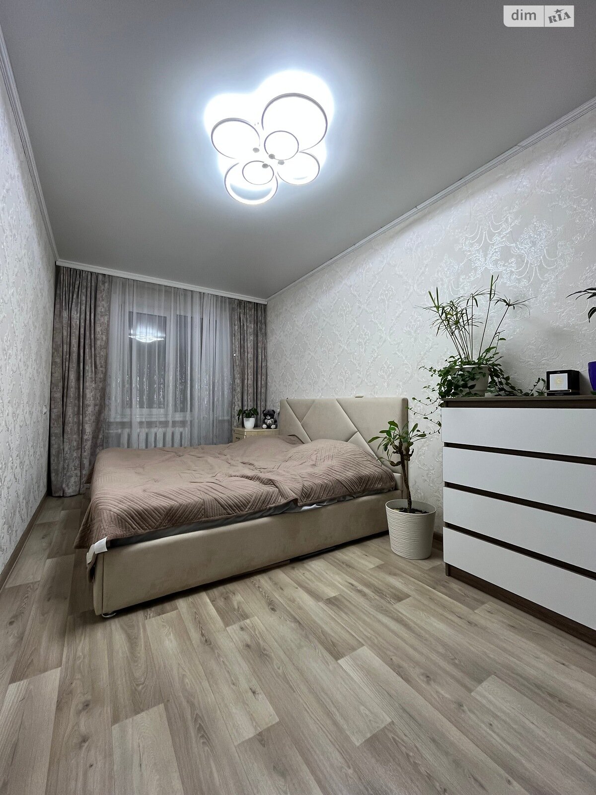 Продаж двокімнатної квартири в Чернігові, на вул. Рятувальників, район Деснянський фото 1 Продаж двокімнатної квартири в Чернігові, на вул. Рятувальників, район Деснянський фото 1