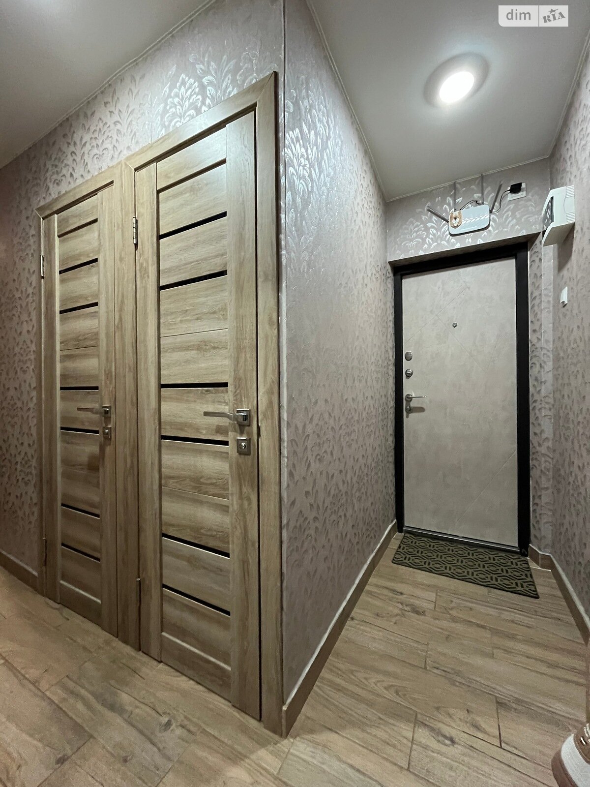 Продаж двокімнатної квартири в Чернігові, на вул. Рятувальників, район Деснянський фото 1 Продаж двокімнатної квартири в Чернігові, на вул. Рятувальників, район Деснянський фото 1