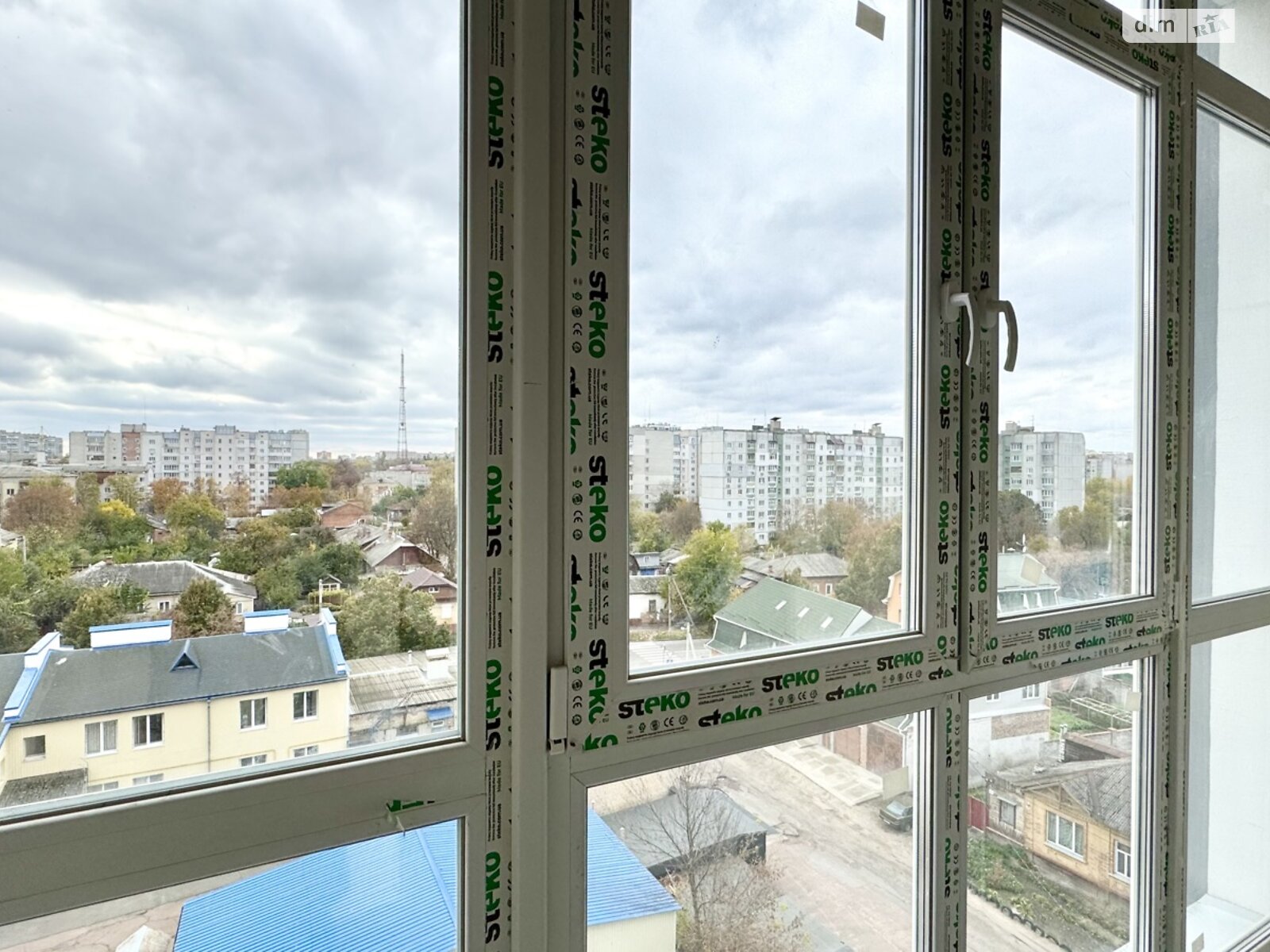 Продаж однокімнатної квартири в Чернігові, на вул. Василя Стуса 33, район Деснянський фото 1