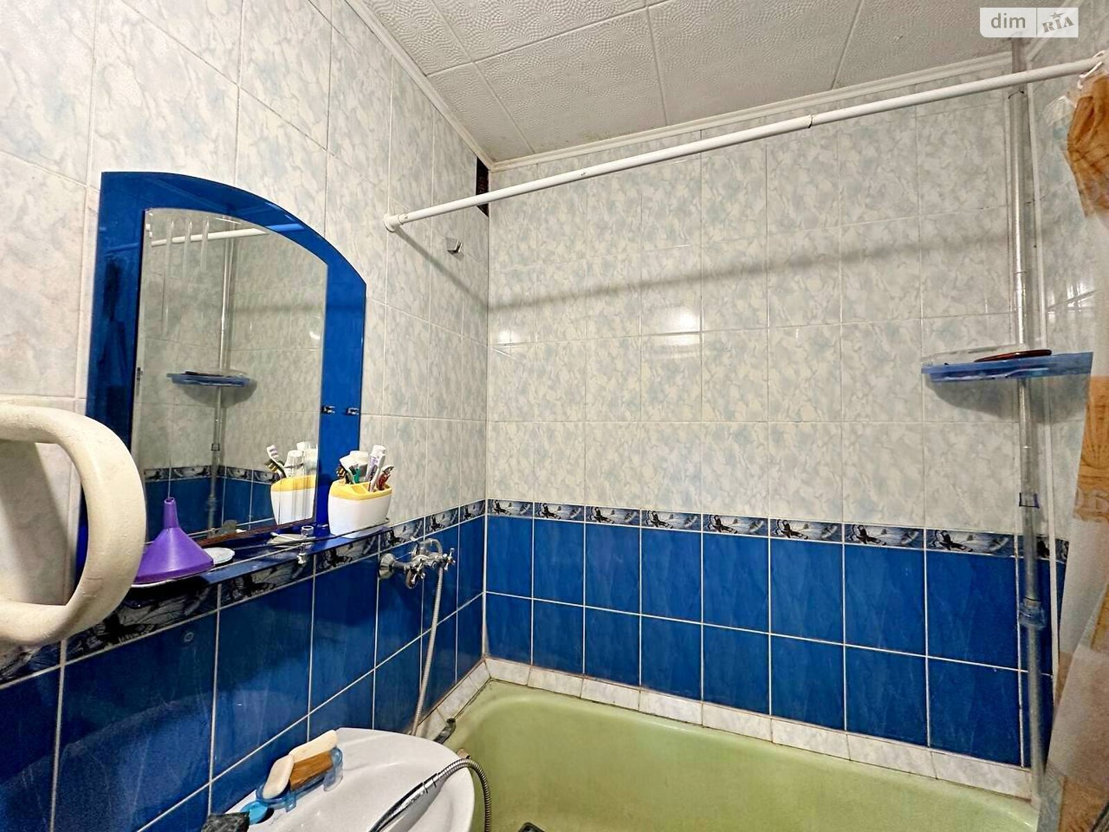 Продаж трикімнатної квартири в Чернігові, на вул. Захисників України 17, район Деснянський фото 1