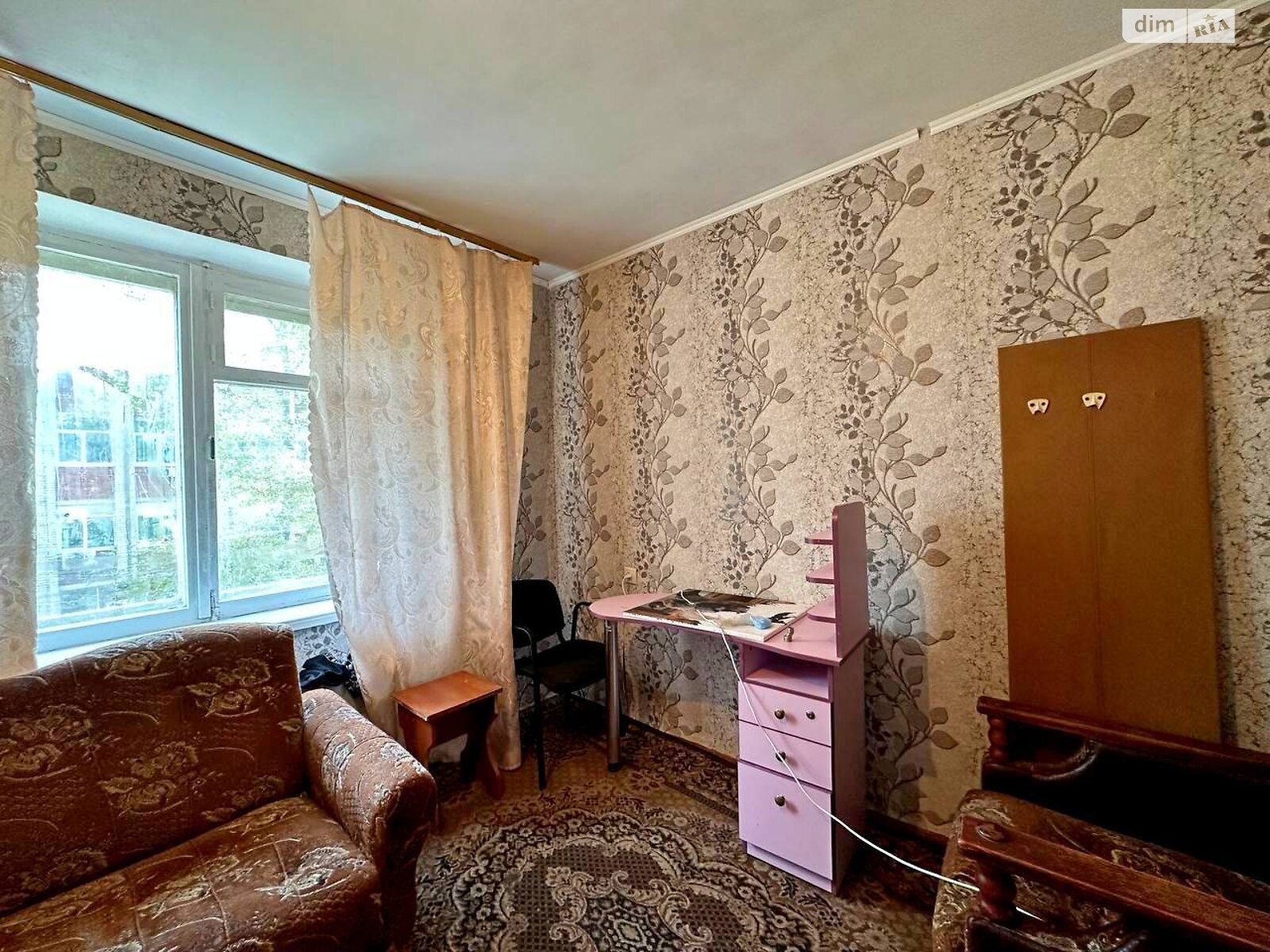 Продаж трикімнатної квартири в Чернігові, на вул. Захисників України 17, район Деснянський фото 1