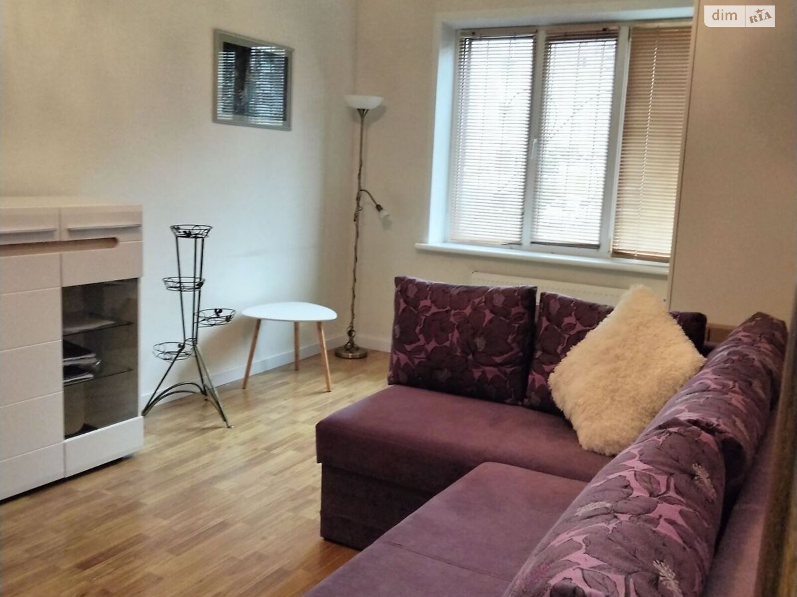 Продаж двокімнатної квартири в Чернігові, на вул. Курсанта Єськова, район Єськов фото 1 Продаж двокімнатної квартири в Чернігові, на вул. Курсанта Єськова, район Єськов фото 1