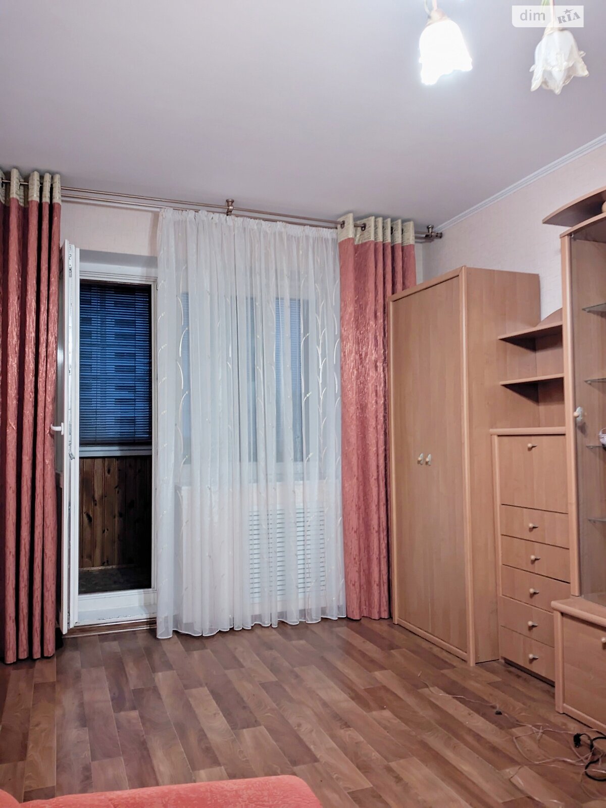 Продаж двокімнатної квартири в Чернігові, на вул. Курсанта Єськова 8А, район Єськов фото 1