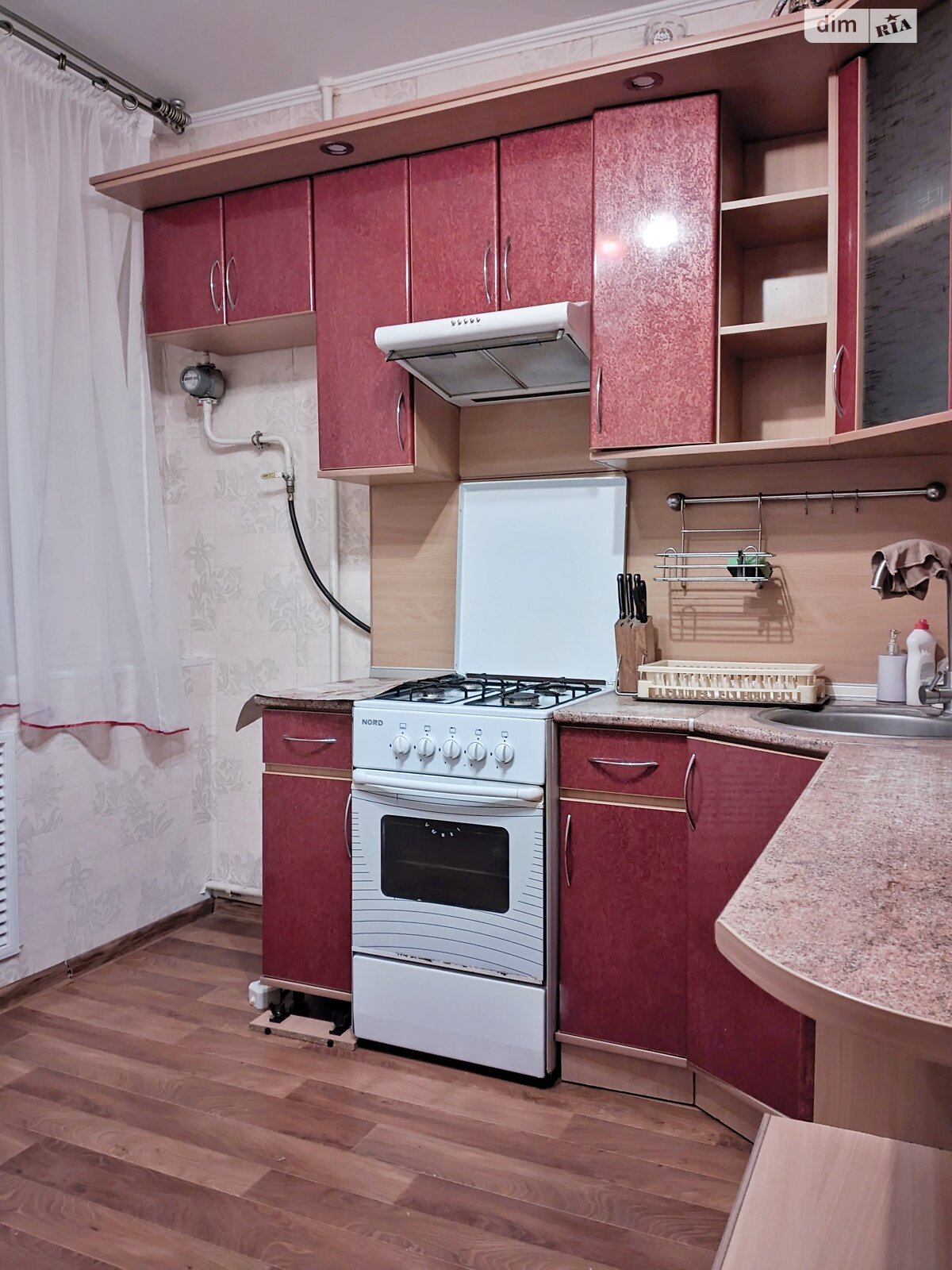 Продаж двокімнатної квартири в Чернігові, на вул. Курсанта Єськова 8А, район Єськов фото 1