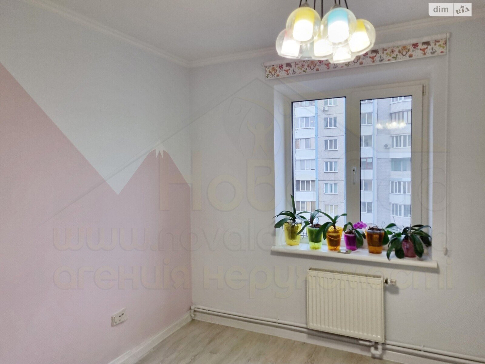 Продаж трикімнатної квартири в Чернігові, на вул. Курсанта Єськова, район Єськов фото 1