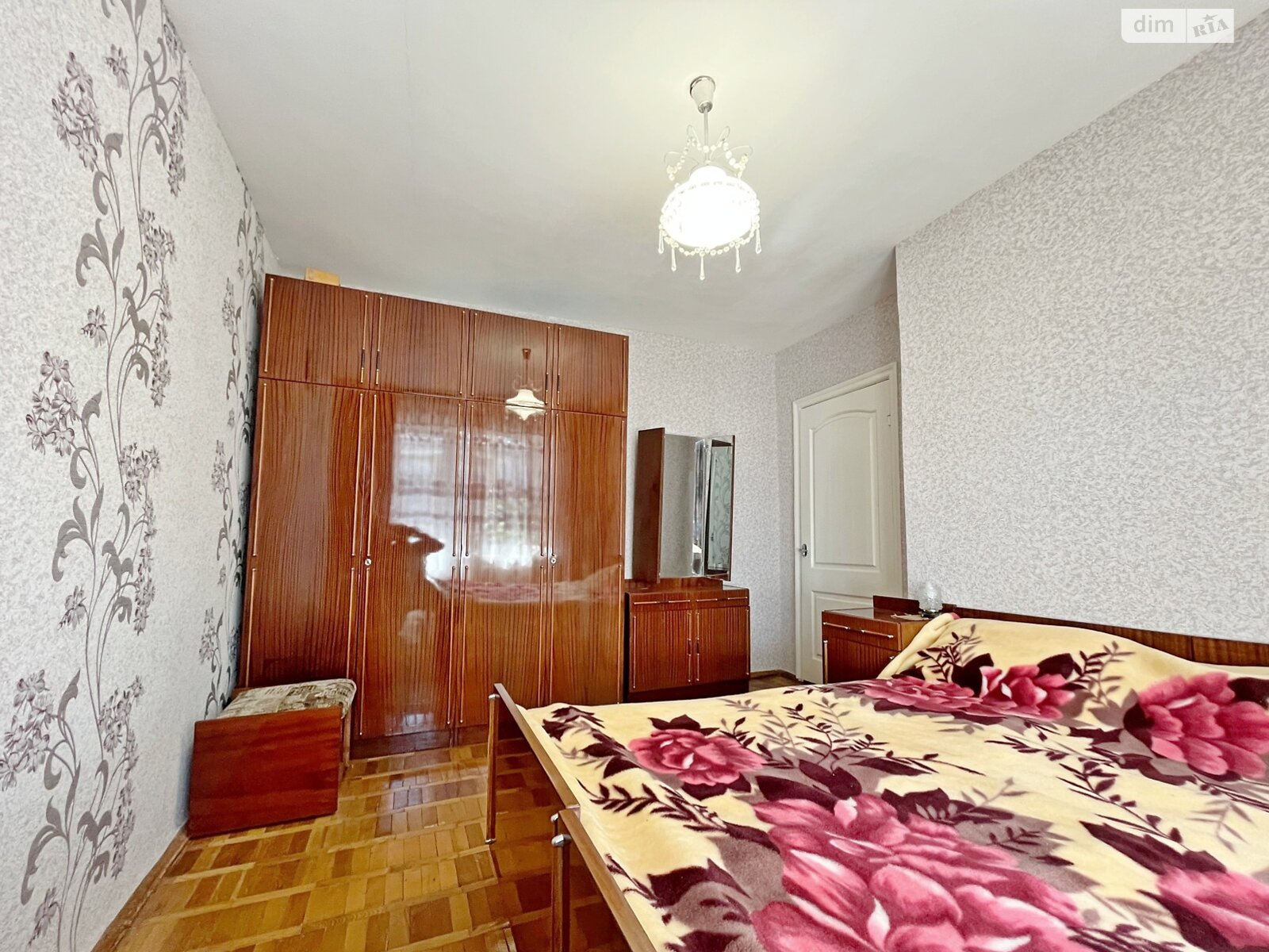 Продаж трикімнатної квартири в Чернігові, на вул. Богуна Івана 54, район Градецький фото 1 Продаж трикімнатної квартири в Чернігові, на вул. Богуна Івана 54, район Градецький фото 1