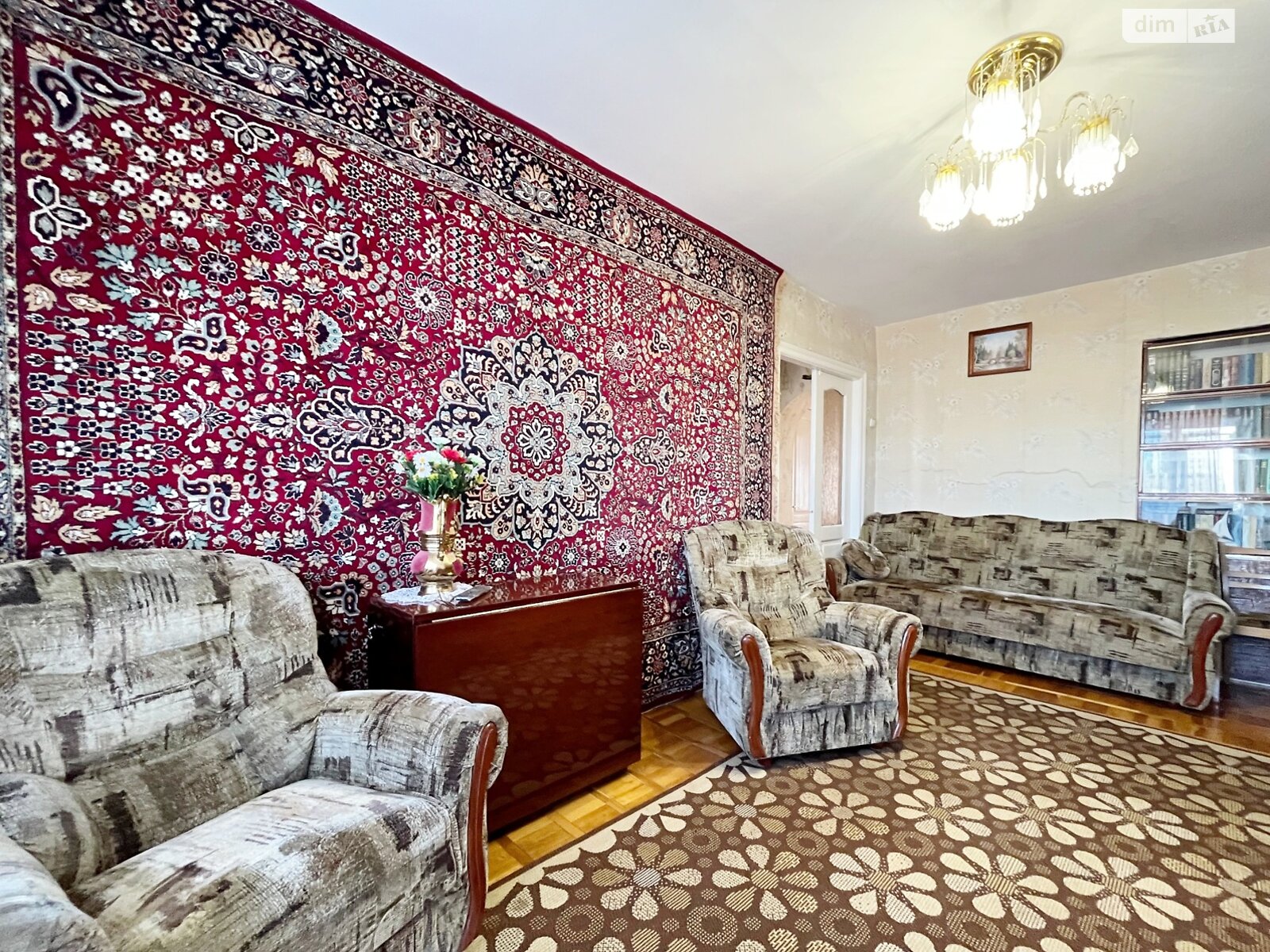 Продаж трикімнатної квартири в Чернігові, на вул. Богуна Івана 54, район Градецький фото 1 Продаж трикімнатної квартири в Чернігові, на вул. Богуна Івана 54, район Градецький фото 1