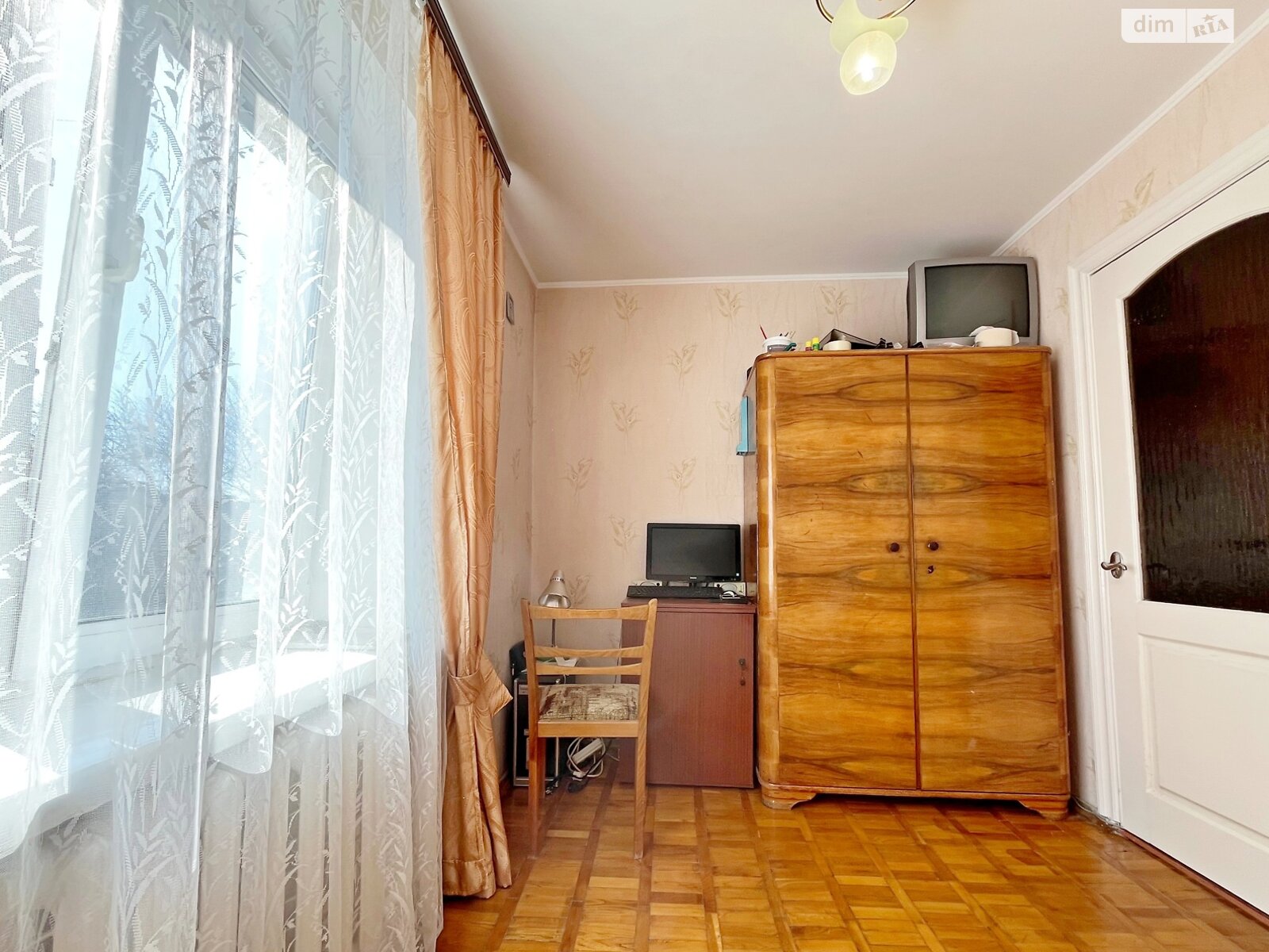 Продаж трикімнатної квартири в Чернігові, на вул. Богуна Івана 54, район Градецький фото 1 Продаж трикімнатної квартири в Чернігові, на вул. Богуна Івана 54, район Градецький фото 1