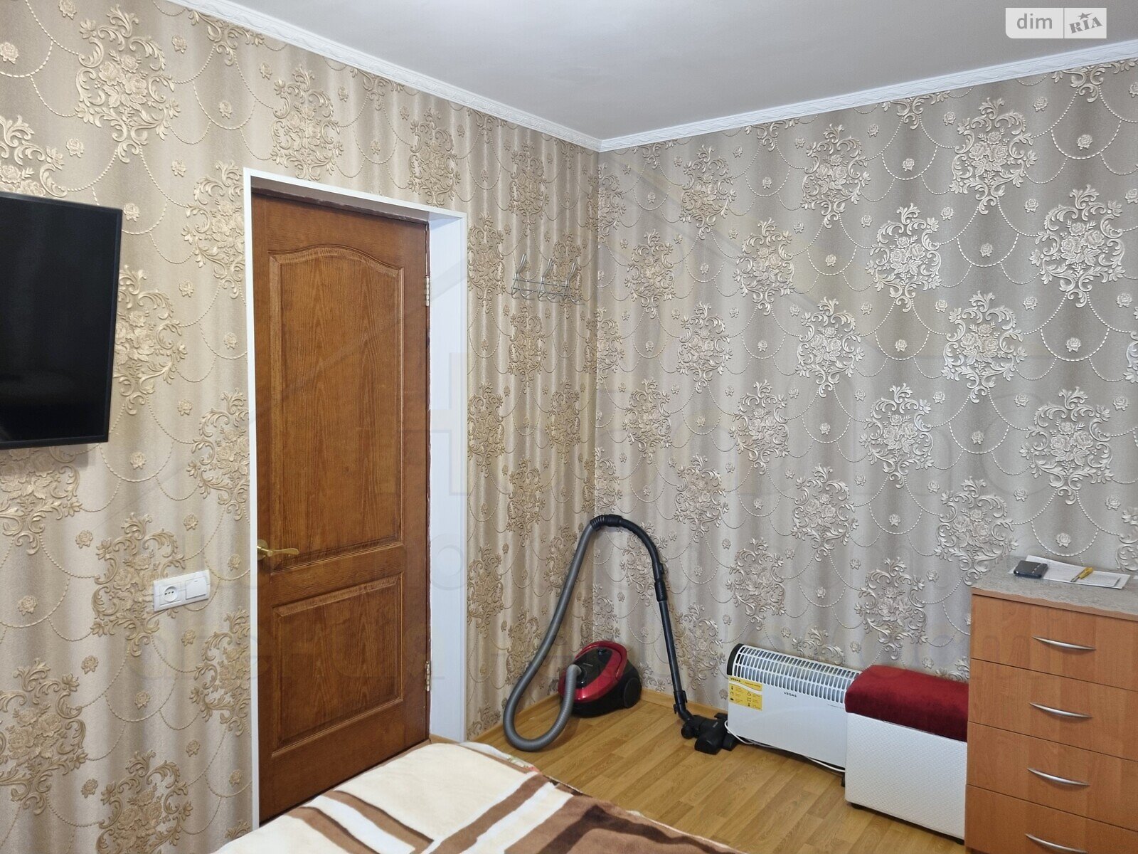 Продаж трикімнатної квартири в Чернігові, на вул. Старобілоуська, район Круг фото 1 Продаж трикімнатної квартири в Чернігові, на вул. Старобілоуська, район Круг фото 1