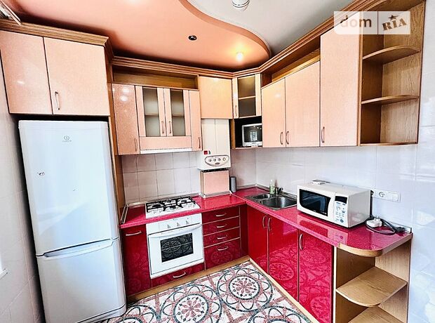 Продажа трехкомнатной квартиры в Чернигове, на ул. Красносельского 27, район Масаны фото 1 Продажа трехкомнатной квартиры в Чернигове, на ул. Красносельского 27, район Масаны фото 1