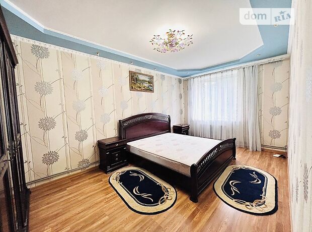 Продажа трехкомнатной квартиры в Чернигове, на ул. Красносельского 27, район Масаны фото 1 Продажа трехкомнатной квартиры в Чернигове, на ул. Красносельского 27, район Масаны фото 1
