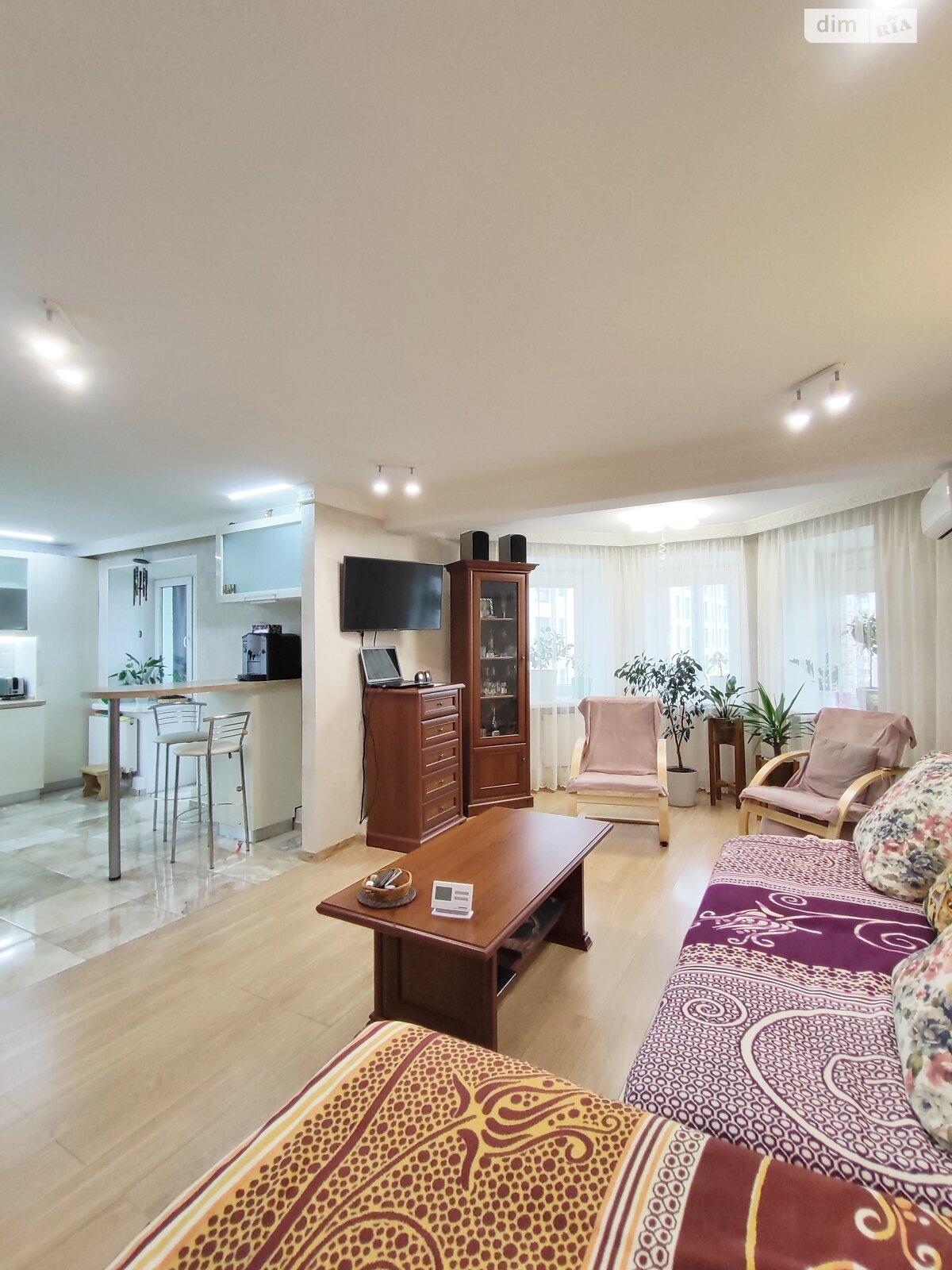 Продажа трехкомнатной квартиры в Чернигове, на ул. Красносельского 37, район Масаны фото 1