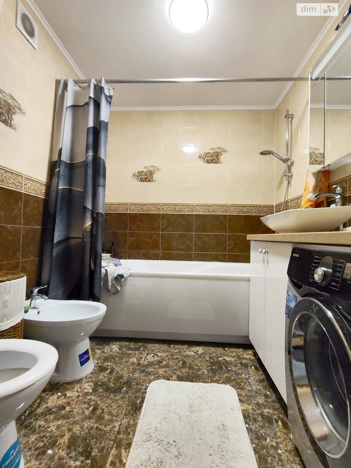 Продажа трехкомнатной квартиры в Чернигове, на ул. Красносельского 37, район Масаны фото 1