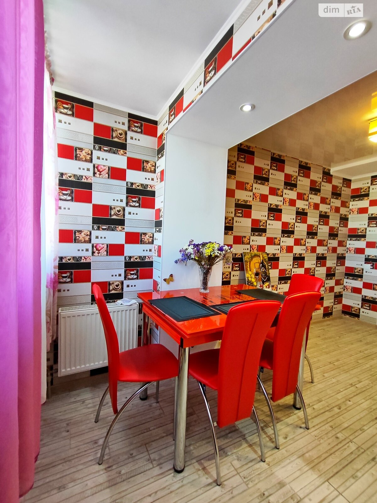 Продажа двухкомнатной квартиры в Чернигове, на ул. Независимости 68, район Масаны фото 1 Продажа двухкомнатной квартиры в Чернигове, на ул. Независимости 68, район Масаны фото 1