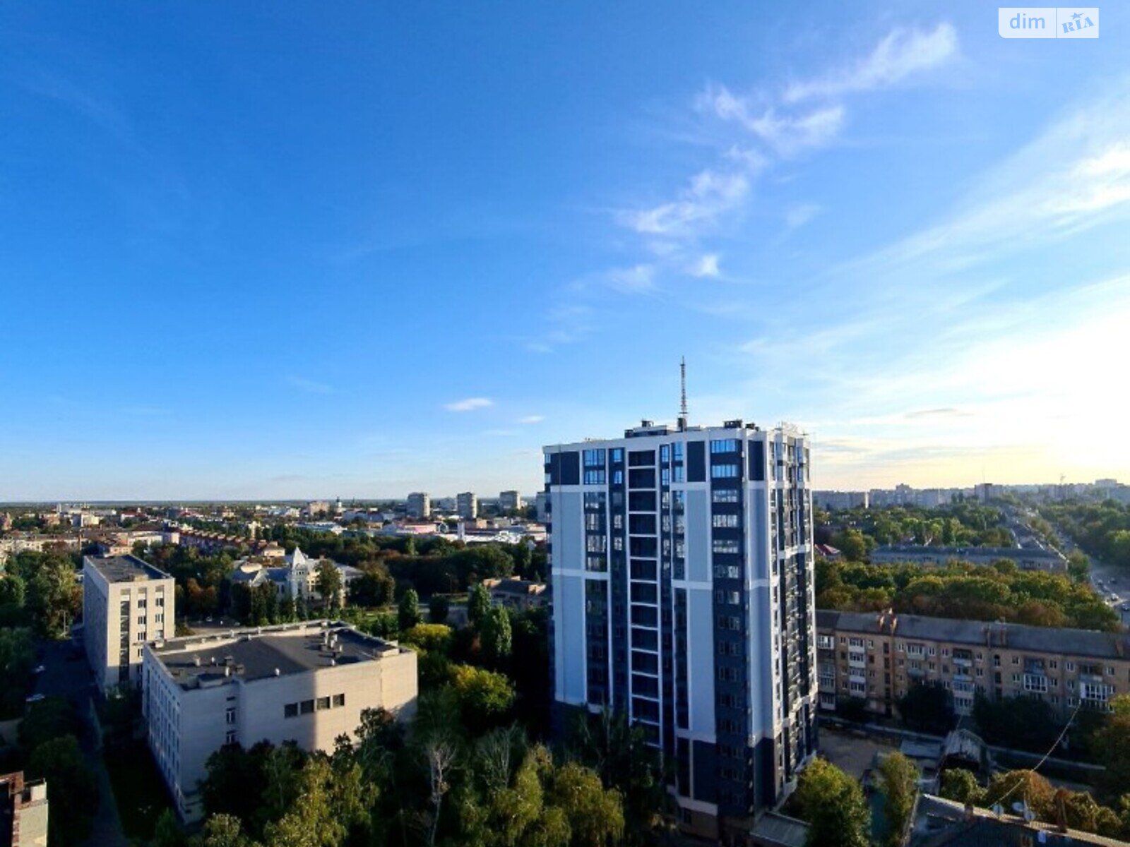 Продаж чотирикімнатної квартири в Чернігові, на вул. Київська 7, район Мегацентр фото 1