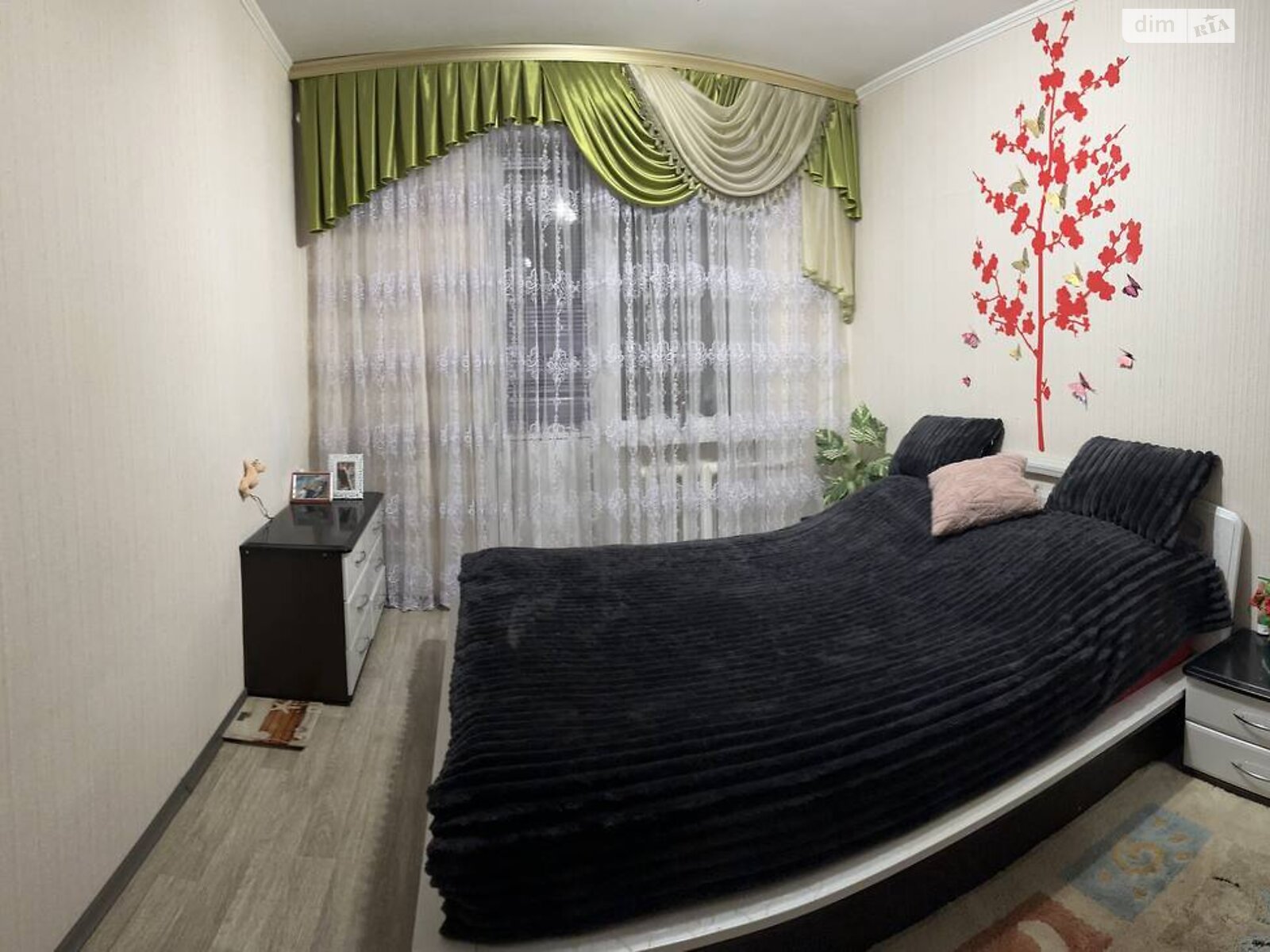 Продажа трехкомнатной квартиры в Чернигове, на просп. Мира 204, фото 1