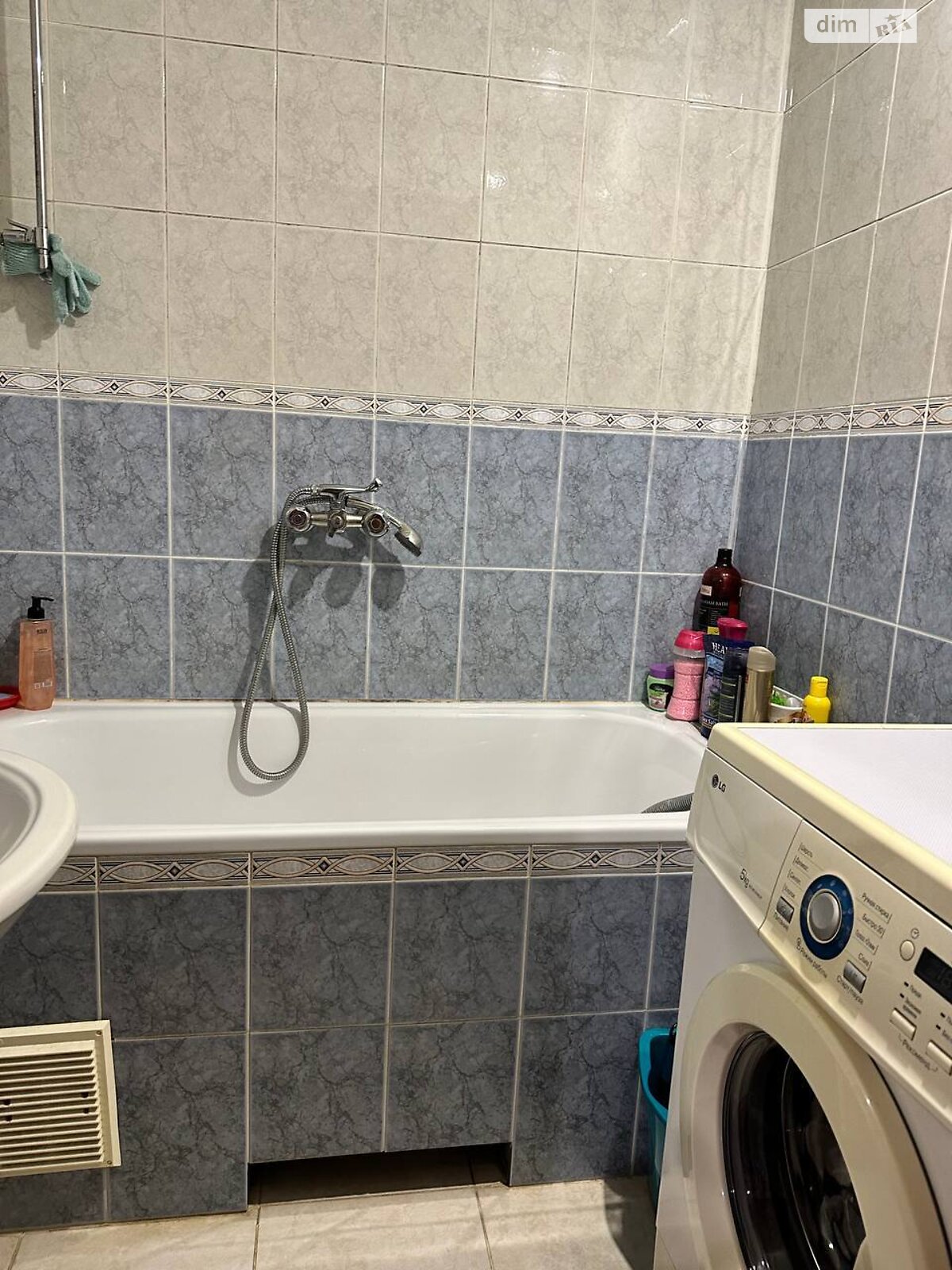 Продаж трикімнатної квартири в Чернігові, на просп. Миру 204, фото 1 Продаж трикімнатної квартири в Чернігові, на просп. Миру 204, фото 1